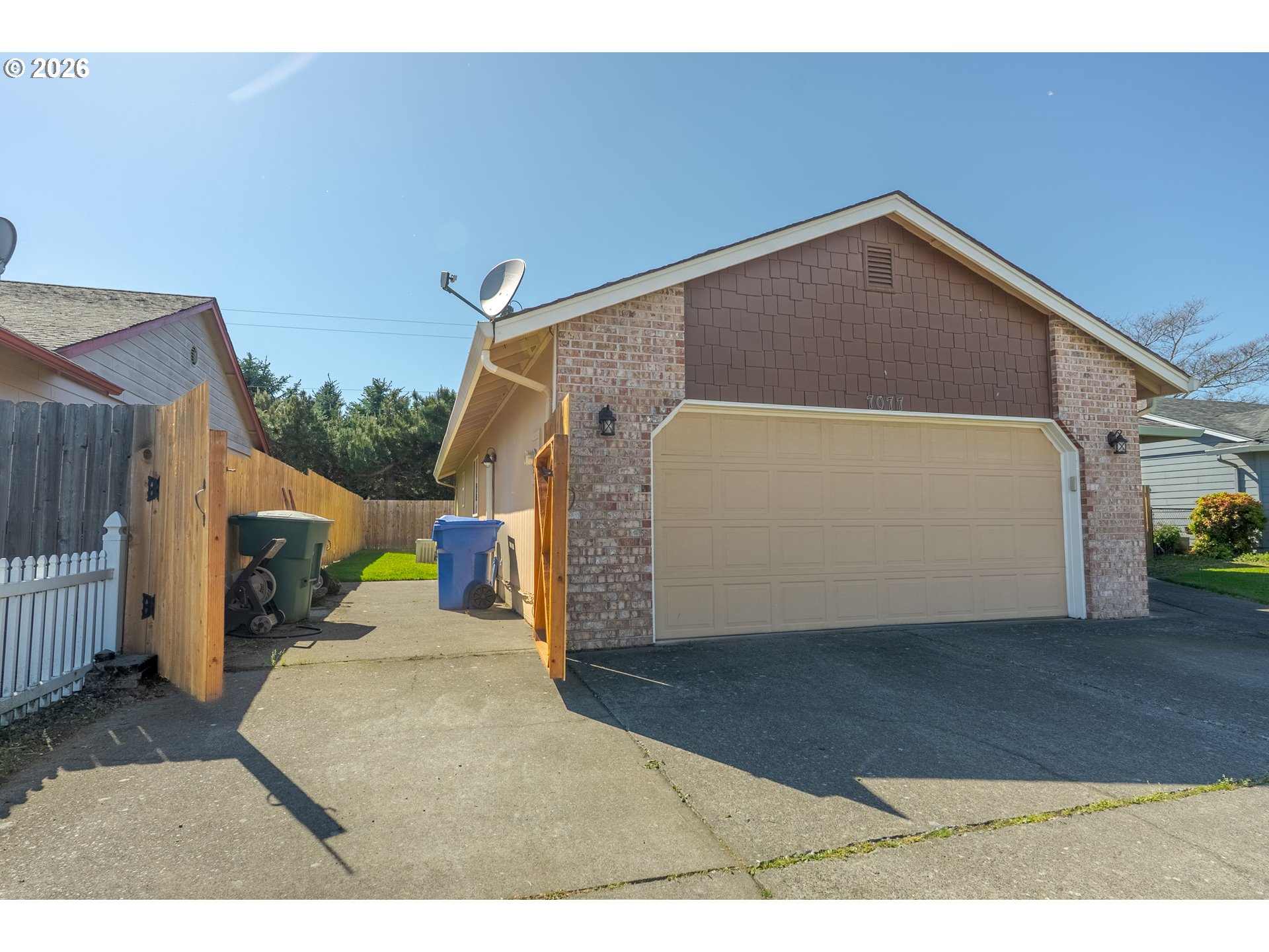 property viewer photo 3