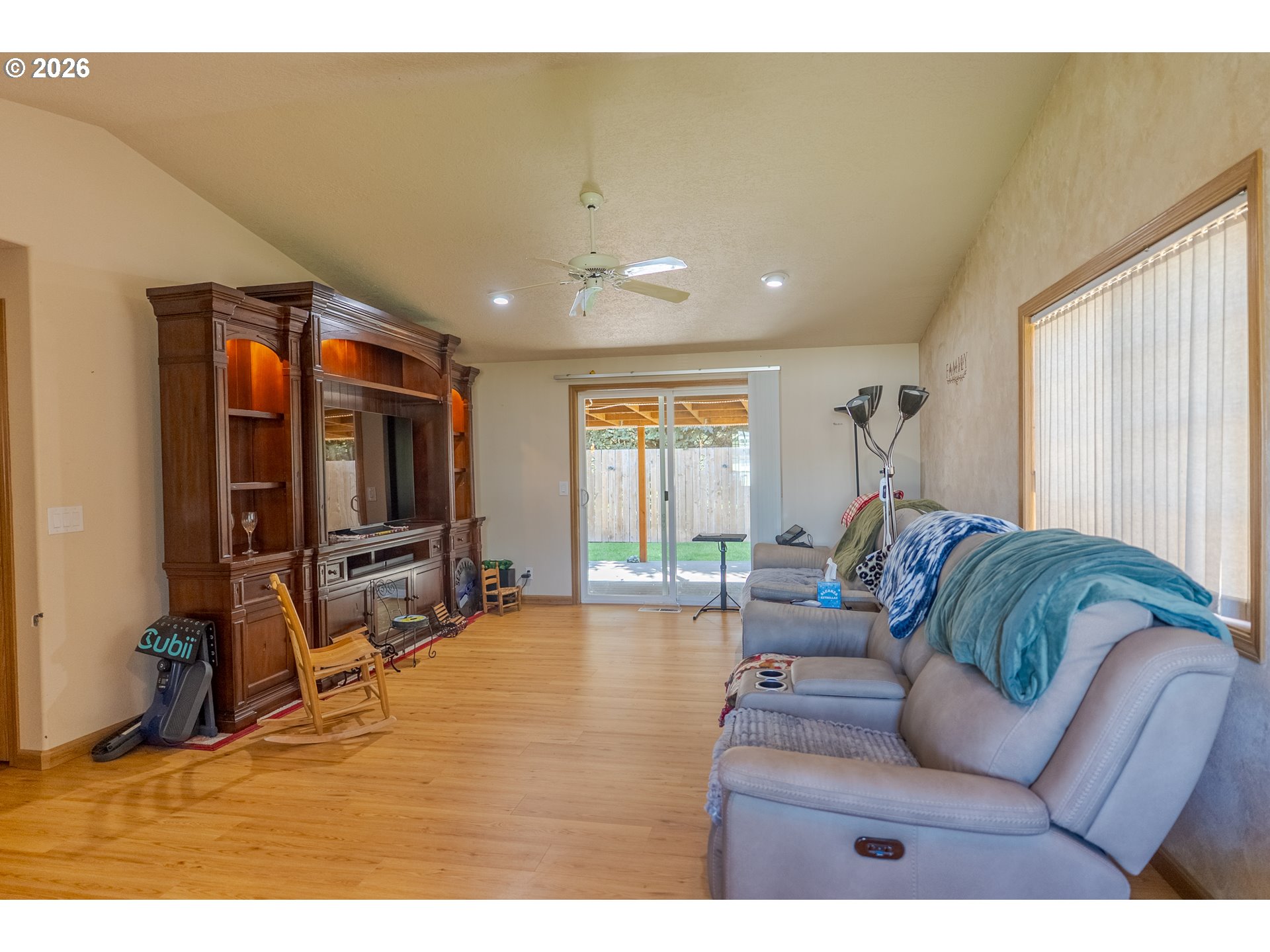 property viewer photo 5