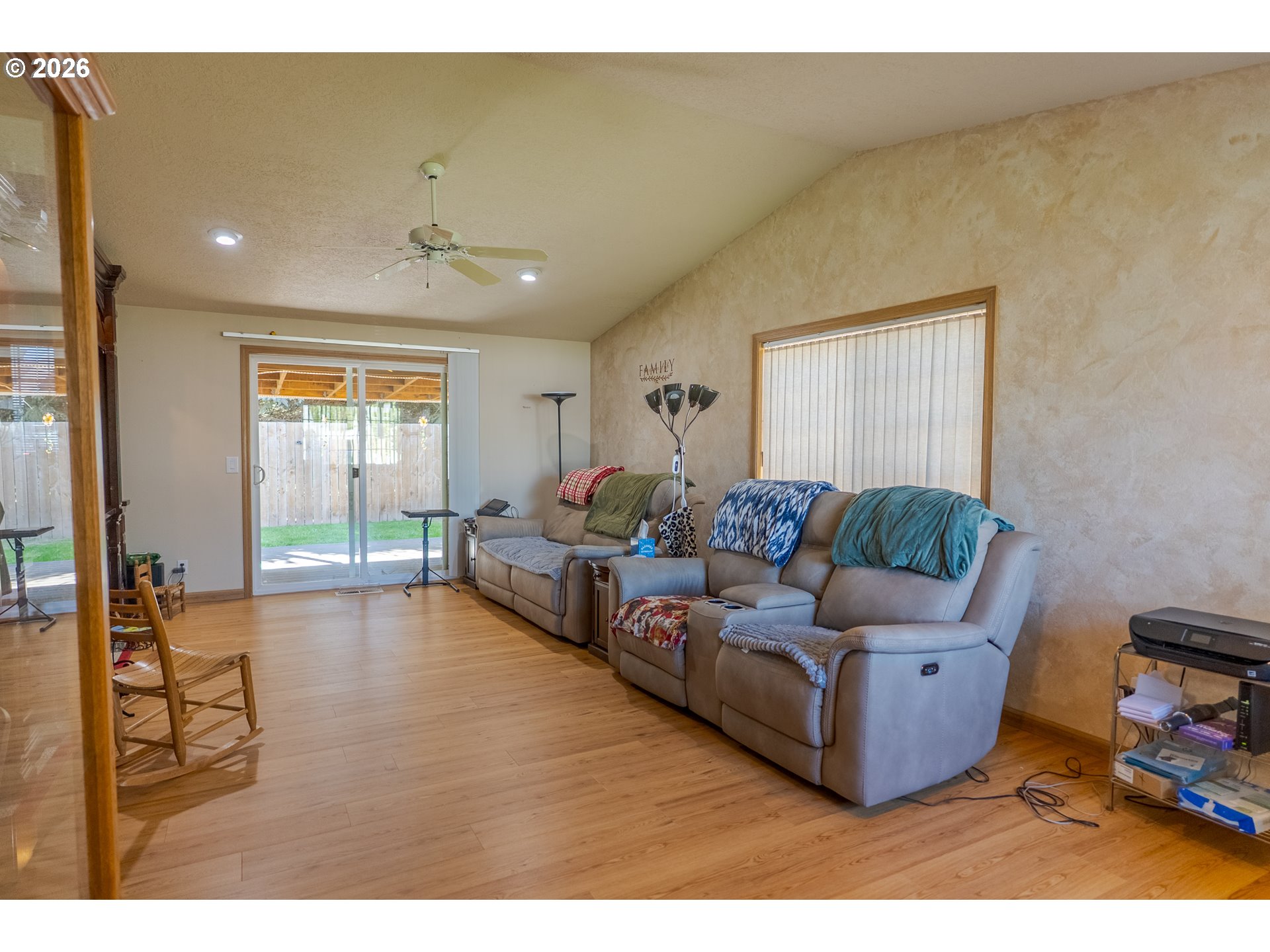 property viewer photo 6