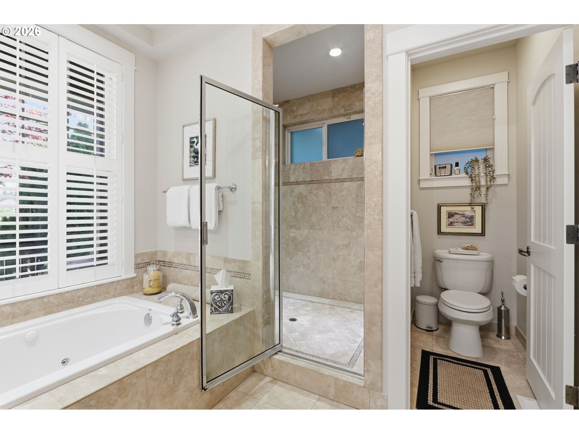 property viewer photo 18