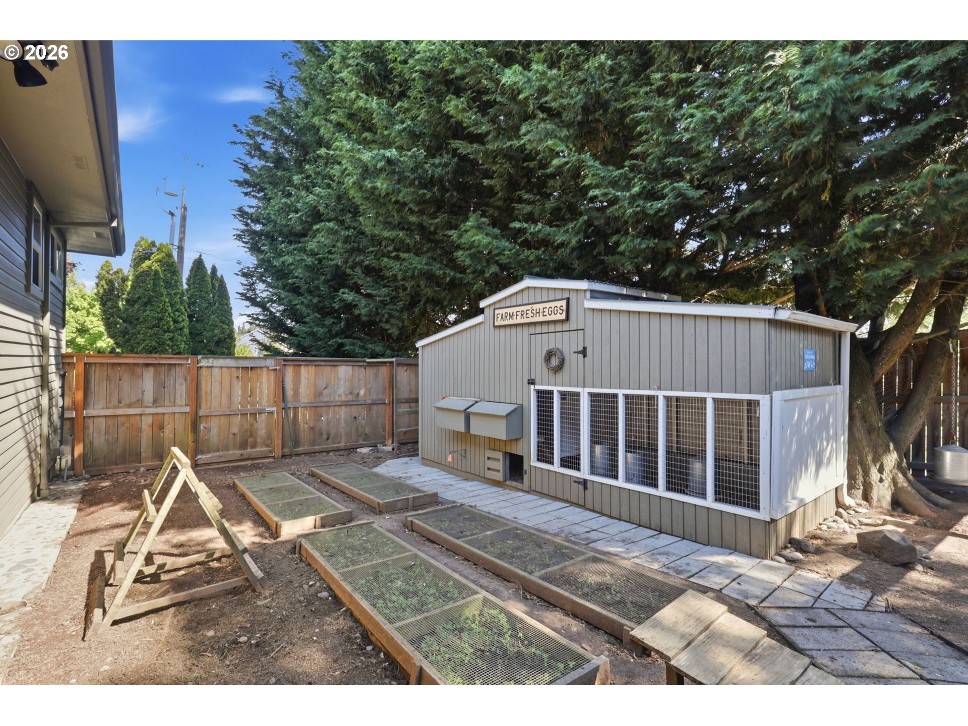 property viewer photo 37