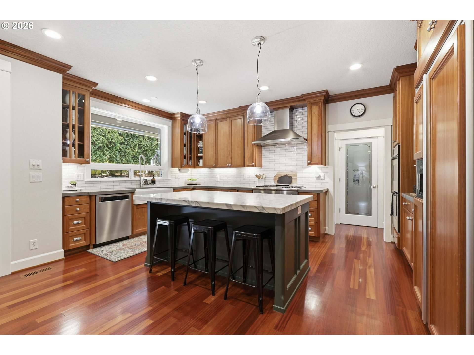 property viewer photo 9