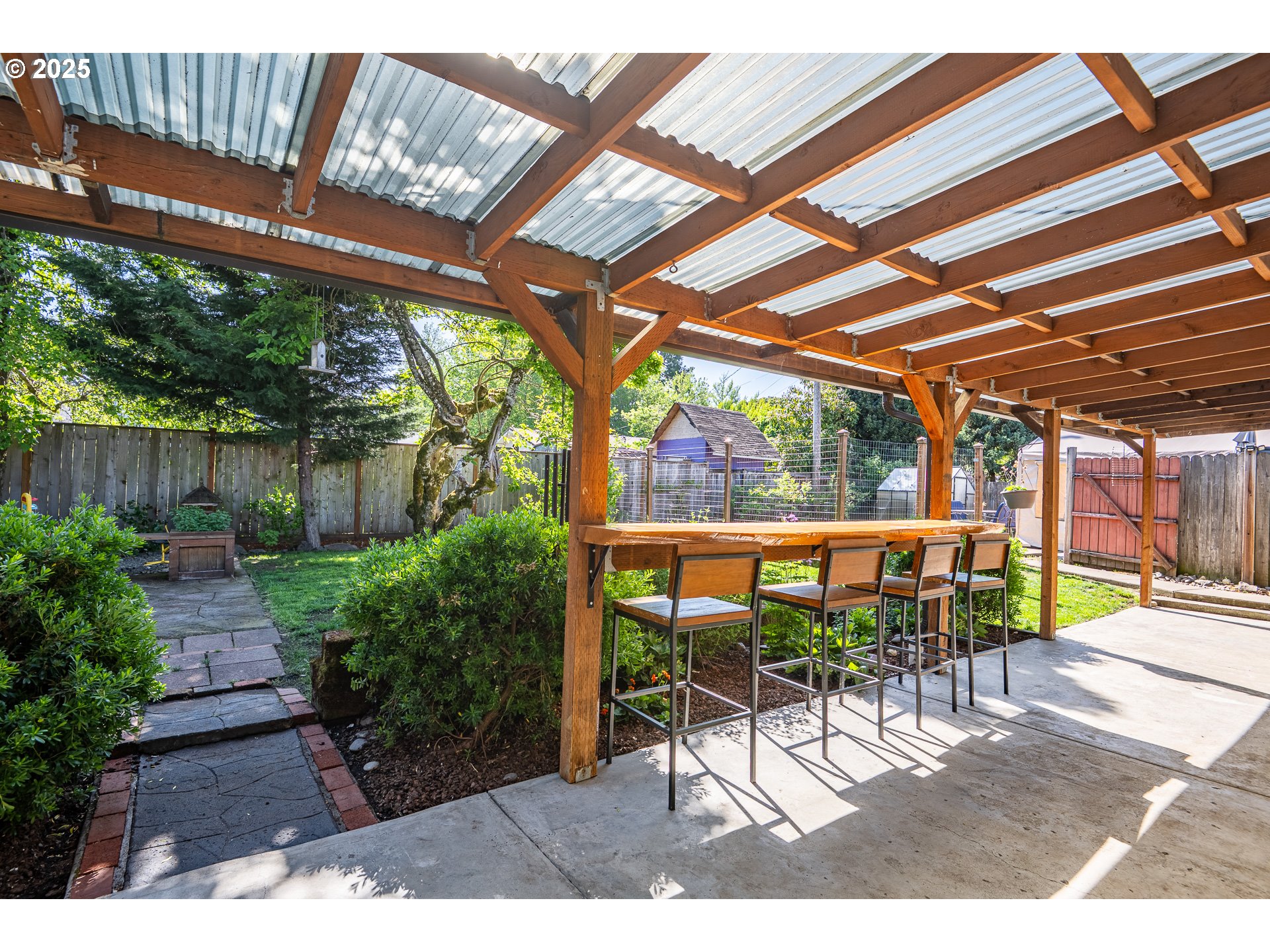 property viewer photo 14