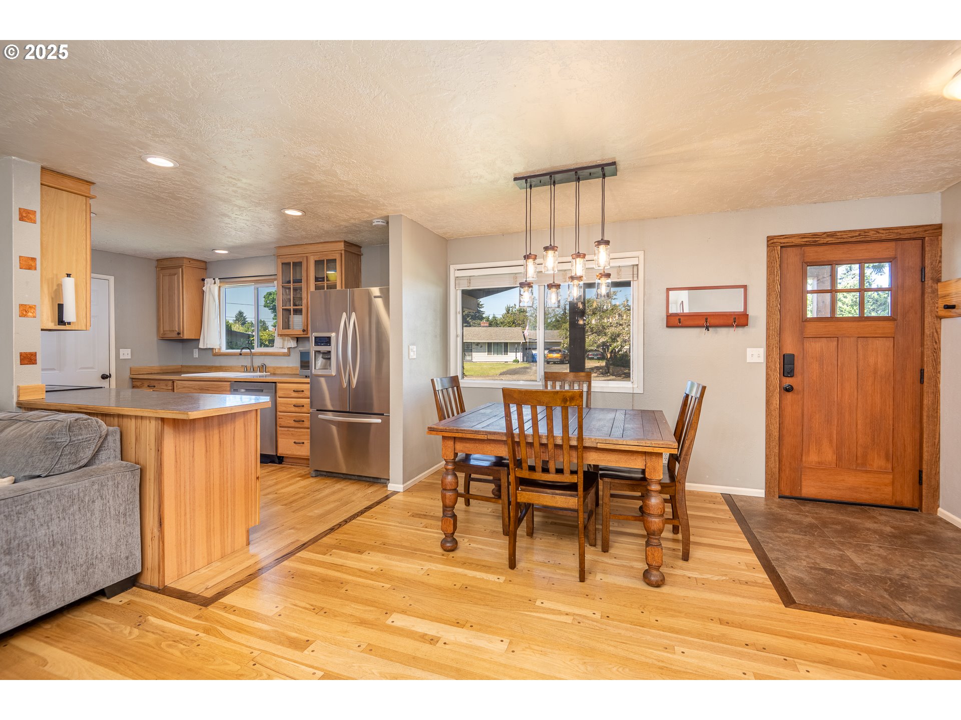 property viewer photo 2
