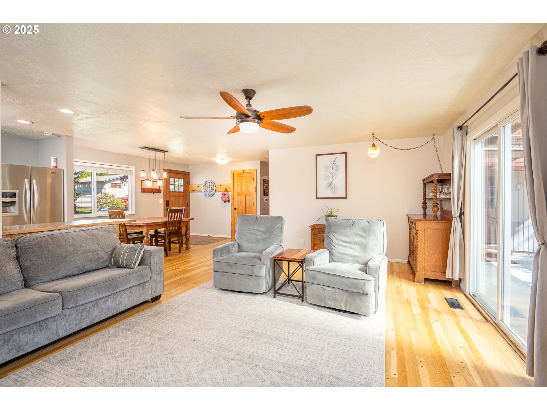 property viewer photo 4