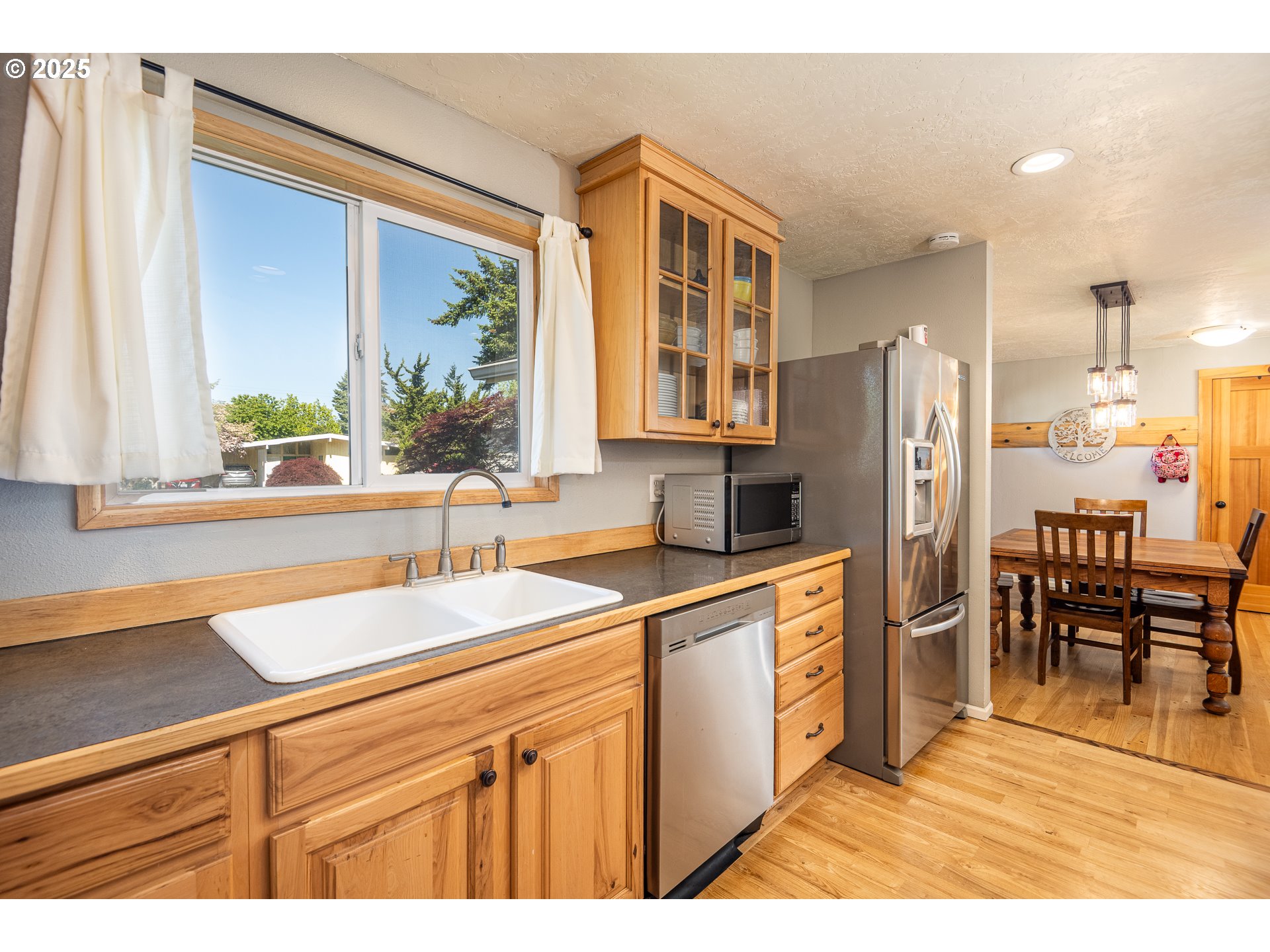 property viewer photo 6