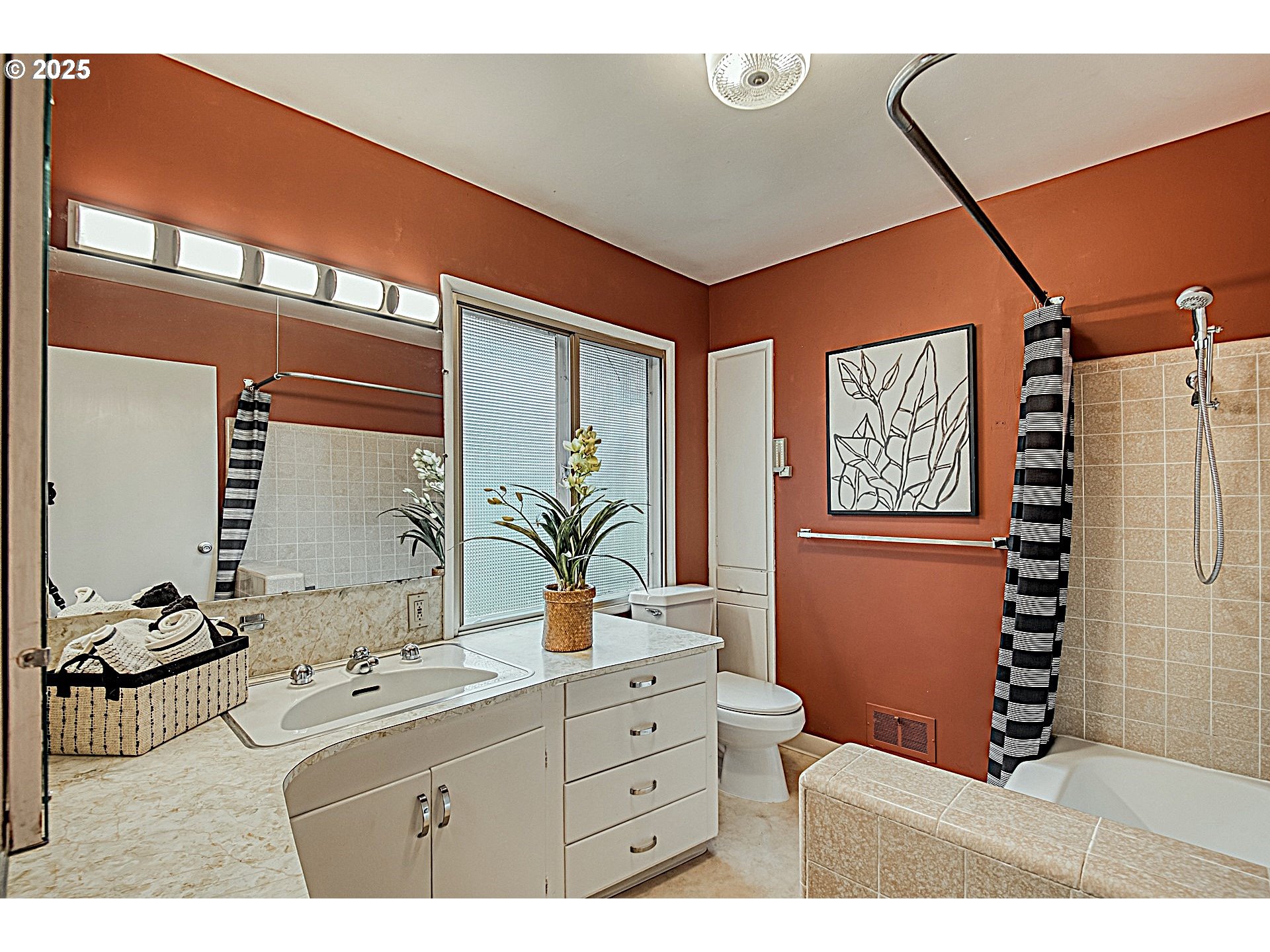 property viewer photo 17