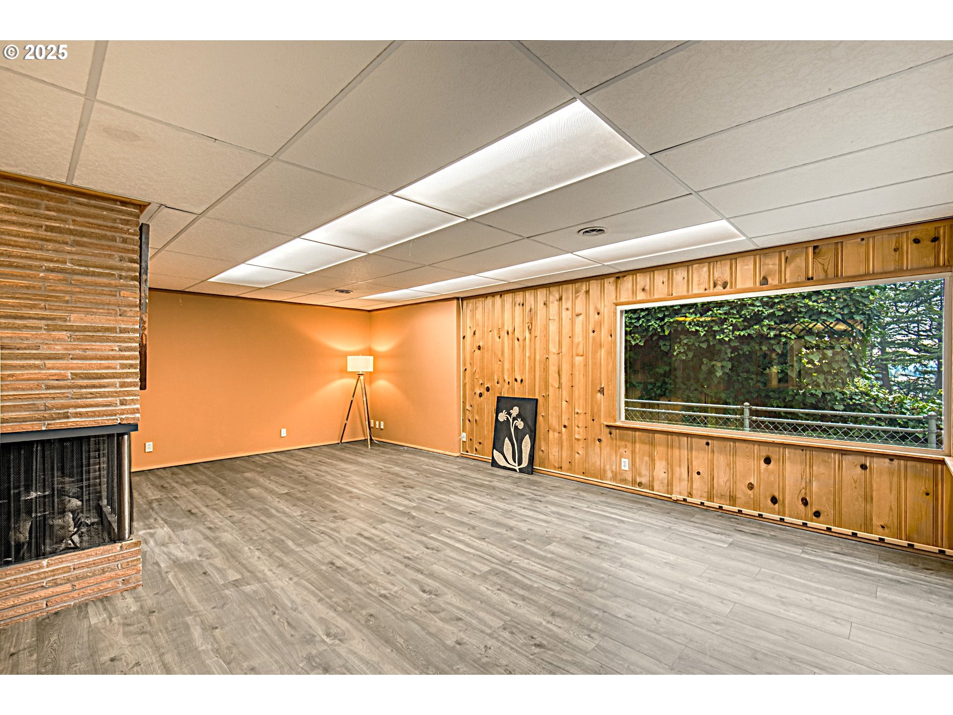 property viewer photo 26