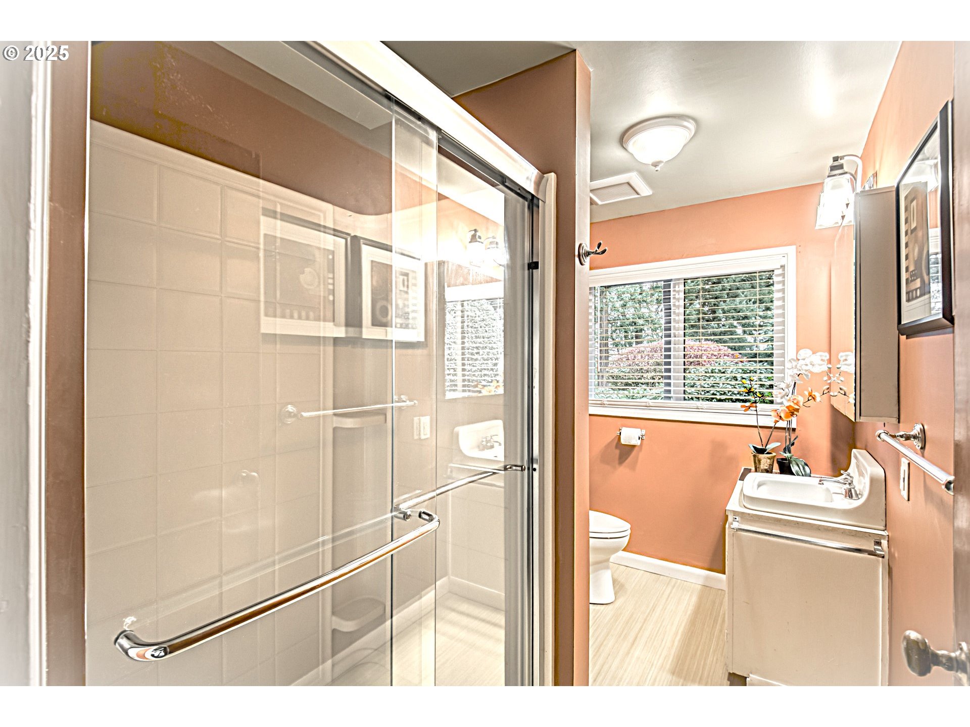 property viewer photo 27