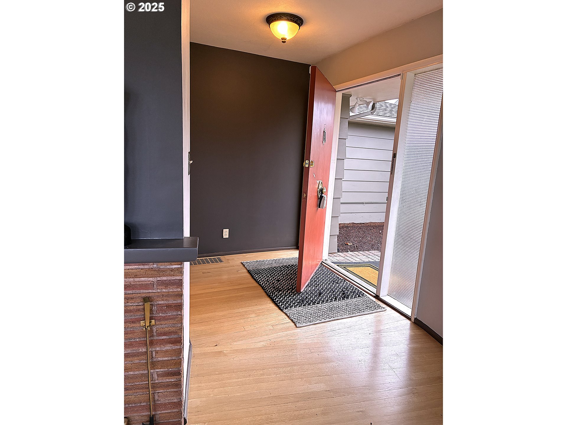 property viewer photo 3