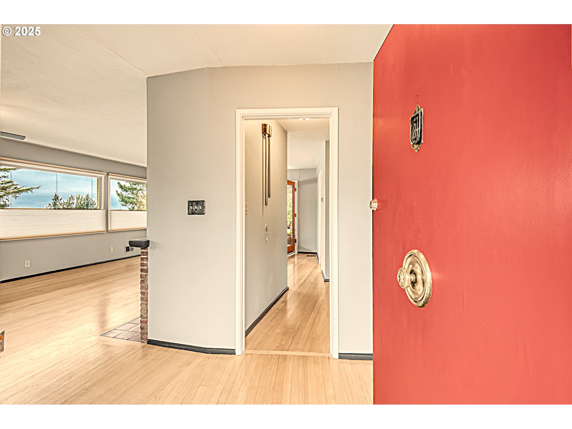 property viewer photo 4