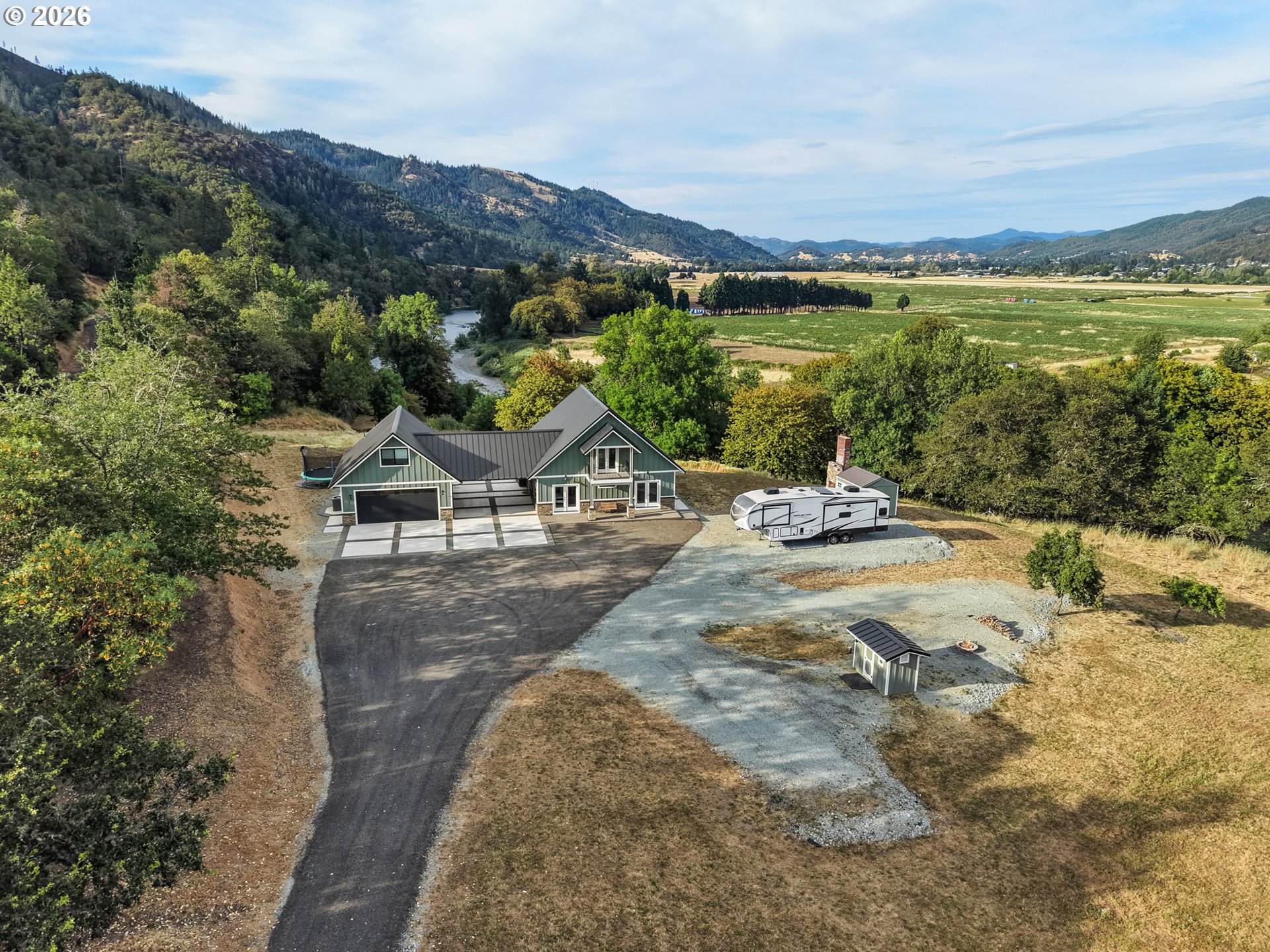 main property photo 3