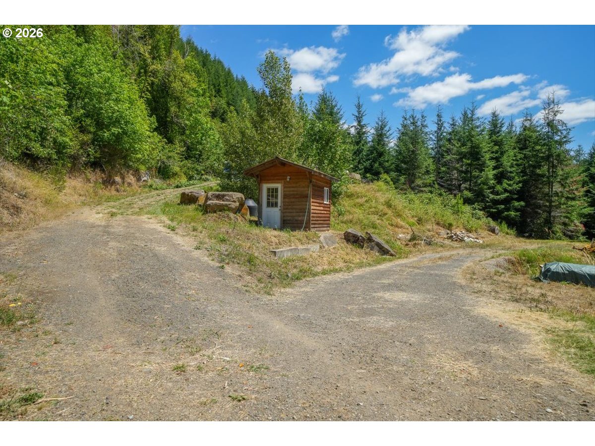 main property photo 20