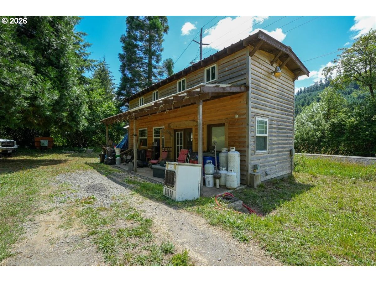main property photo 22