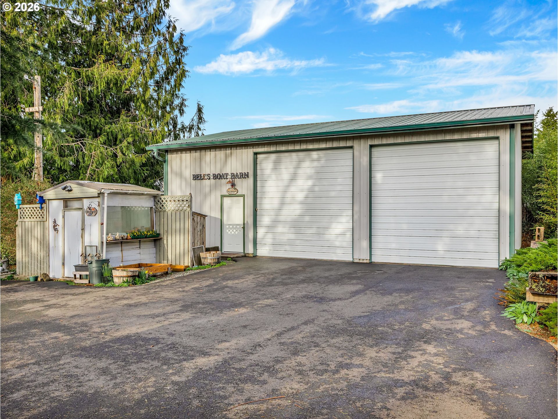 main property photo 23