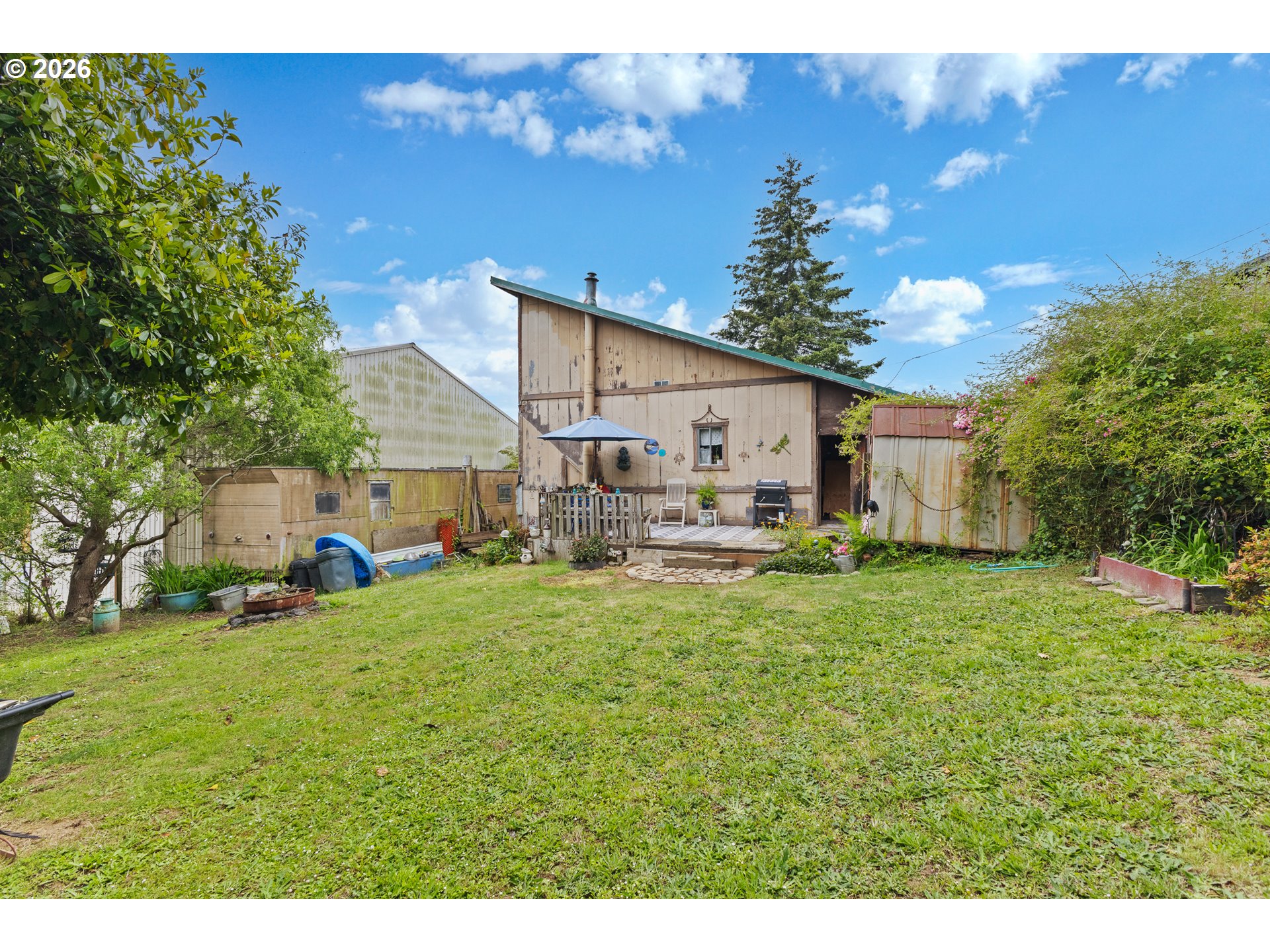 main property photo 25