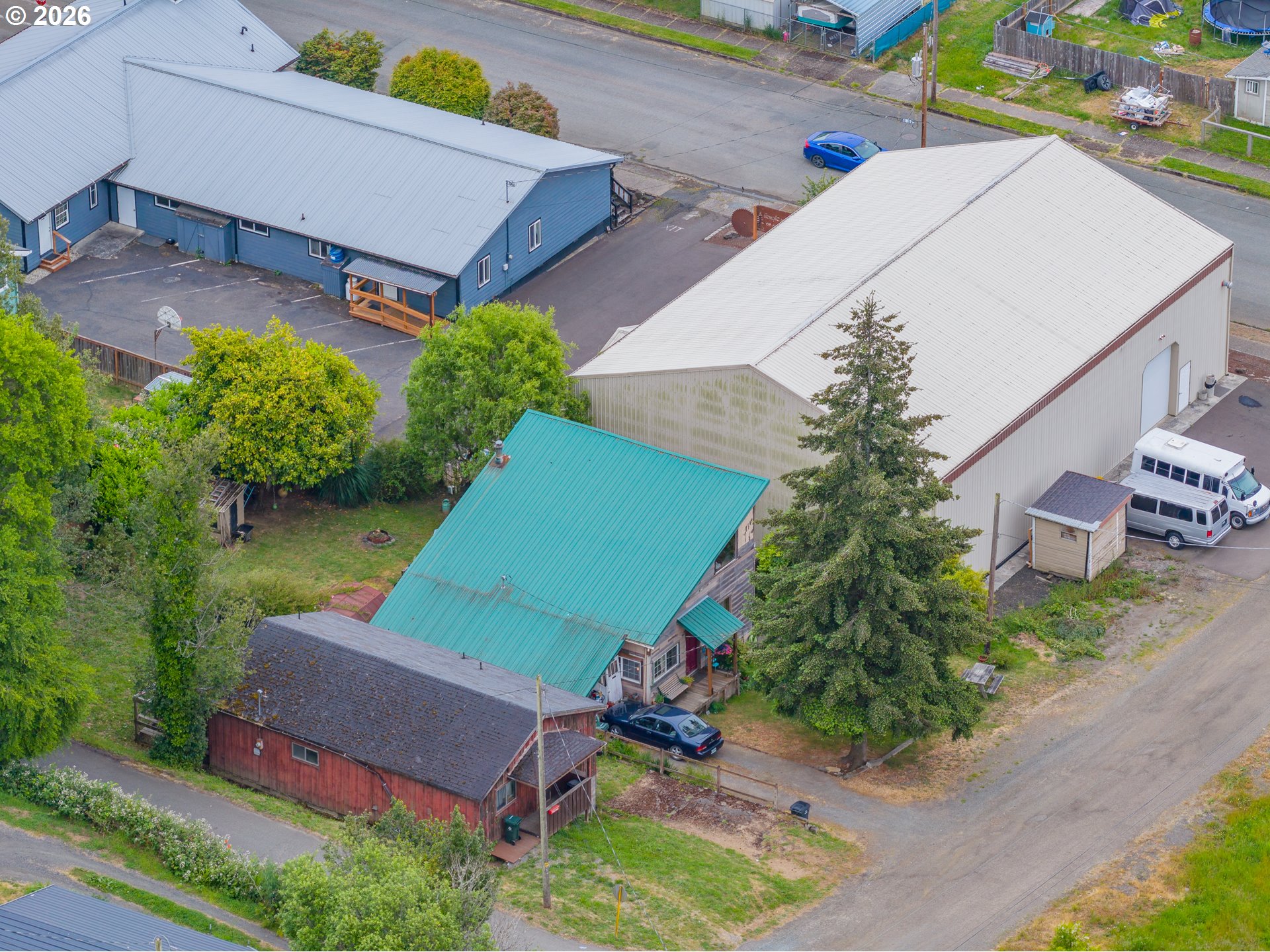 main property photo 29