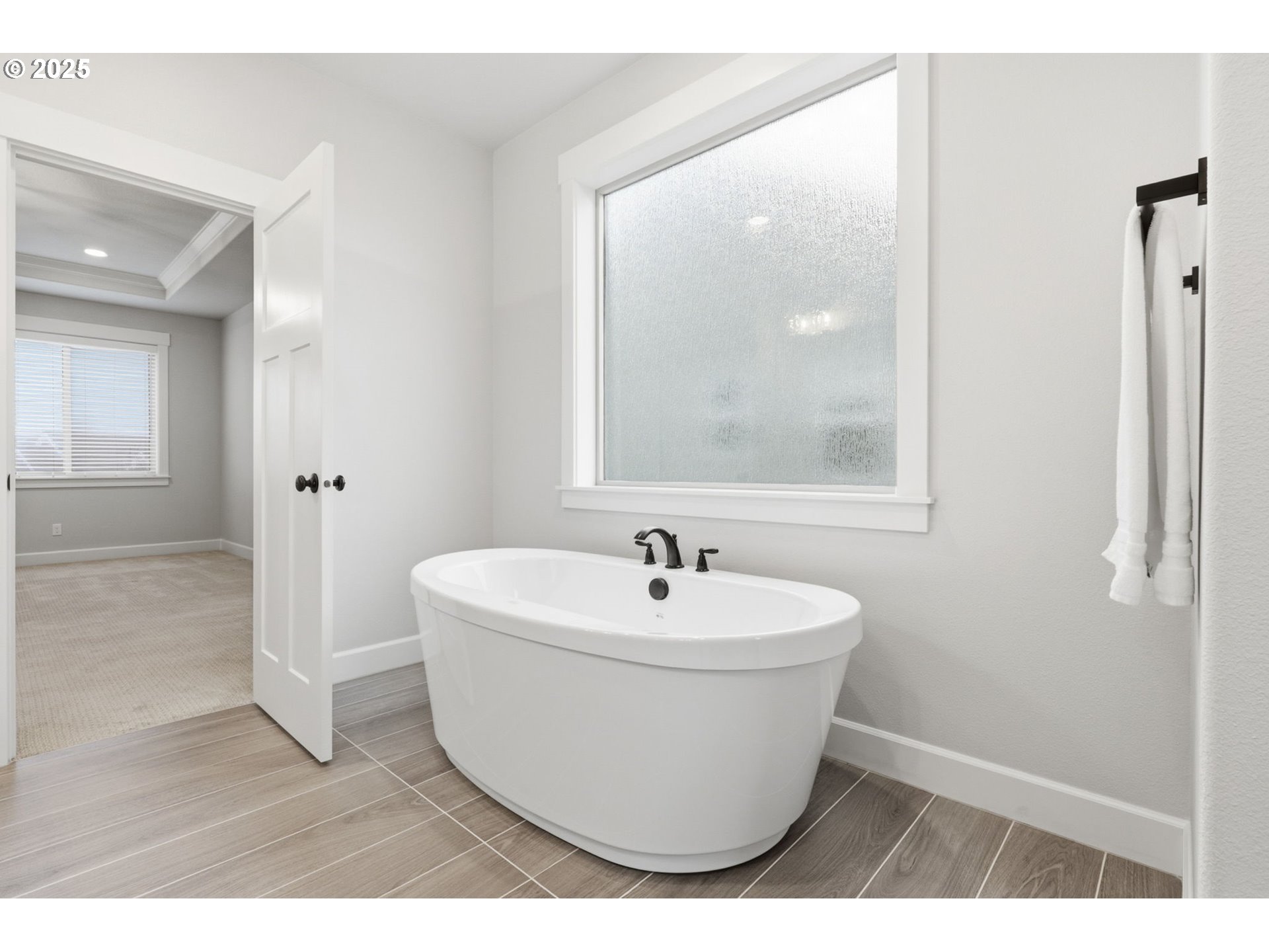 property viewer photo 16