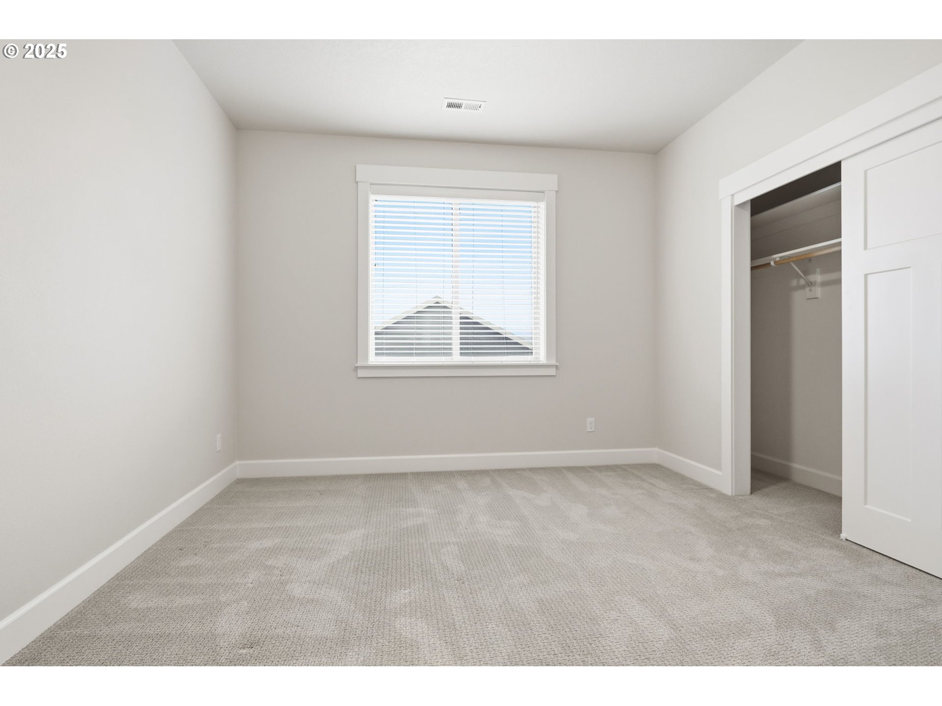 property viewer photo 17