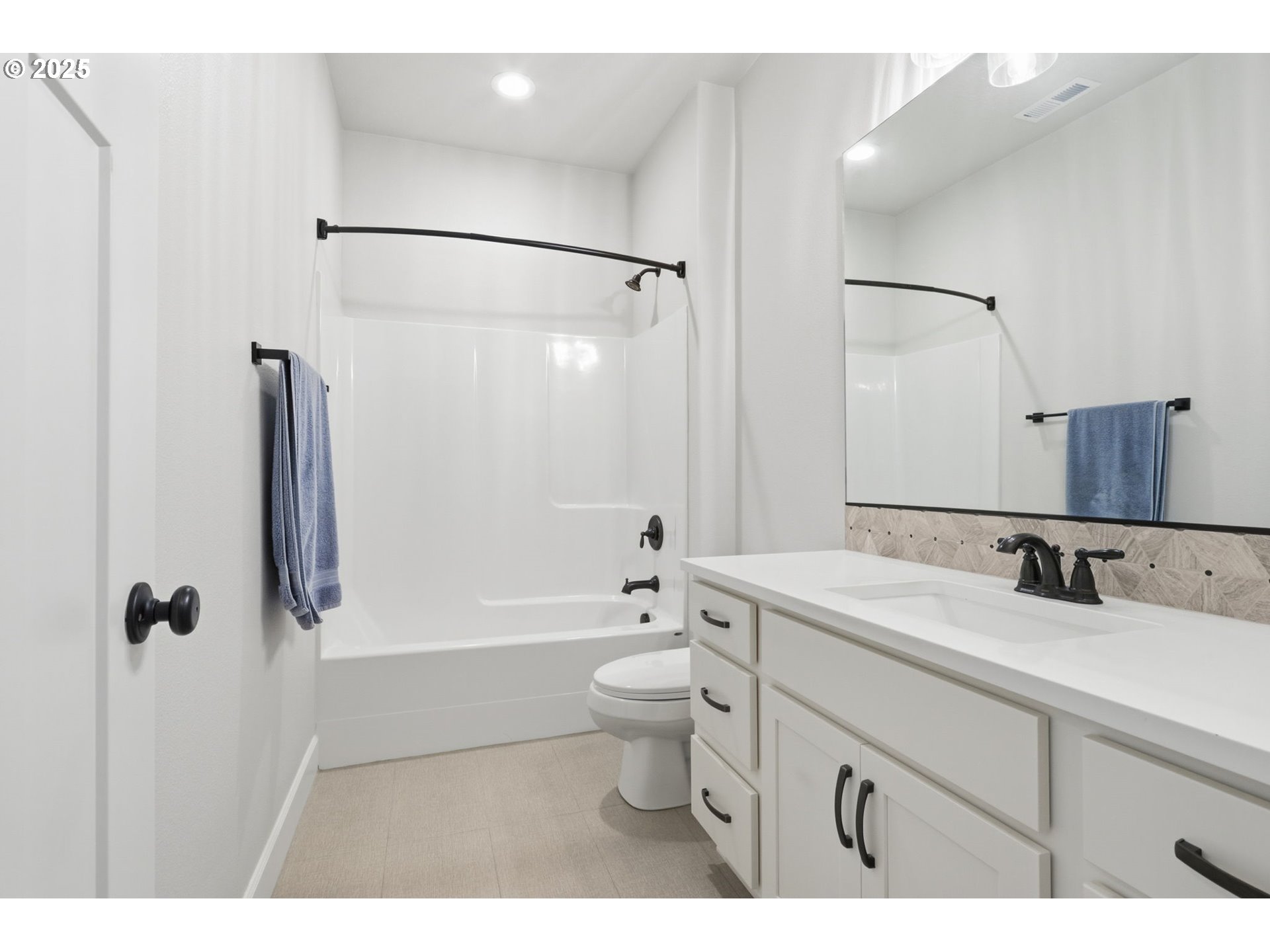 property viewer photo 19