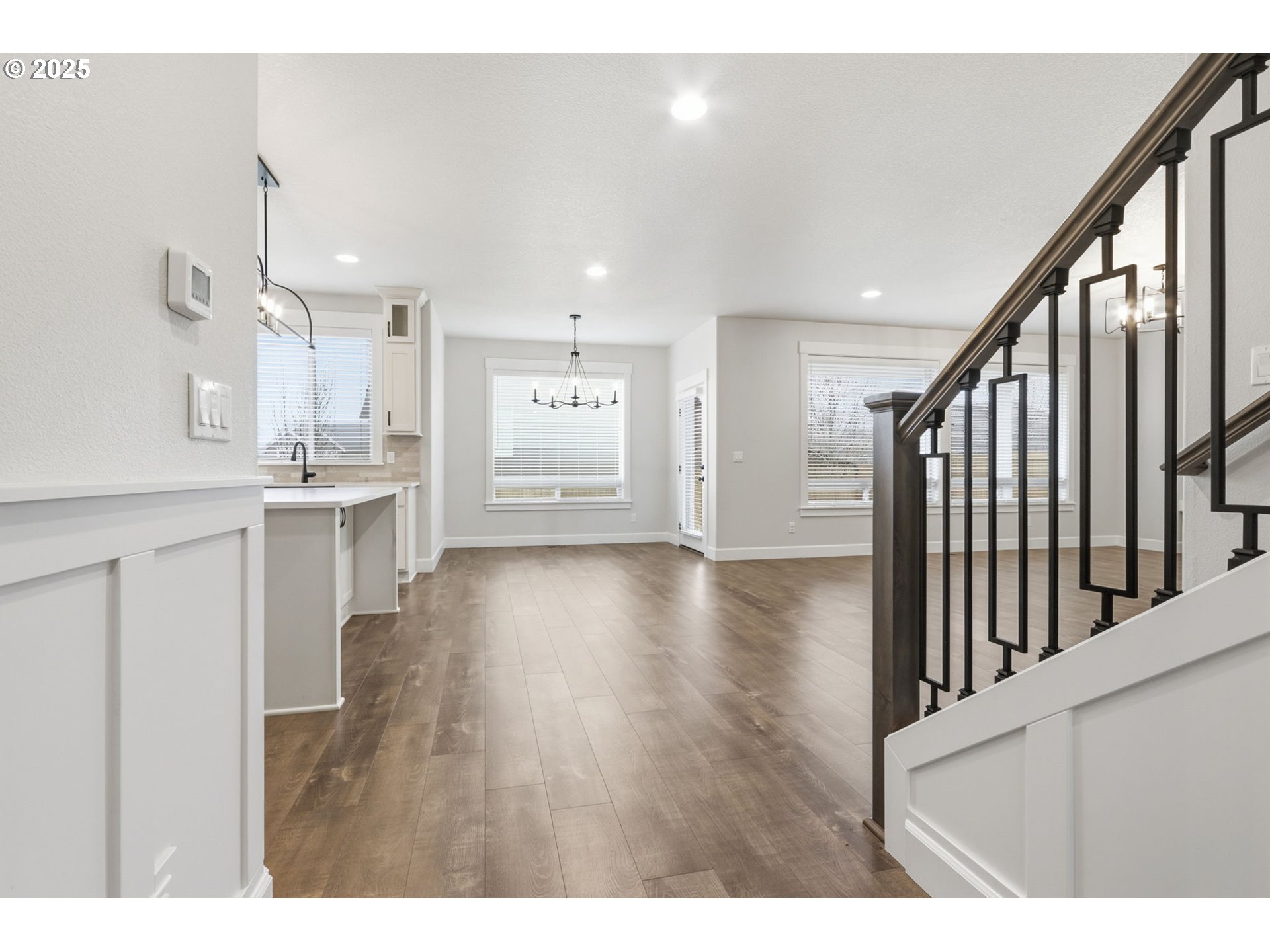 property viewer photo 3