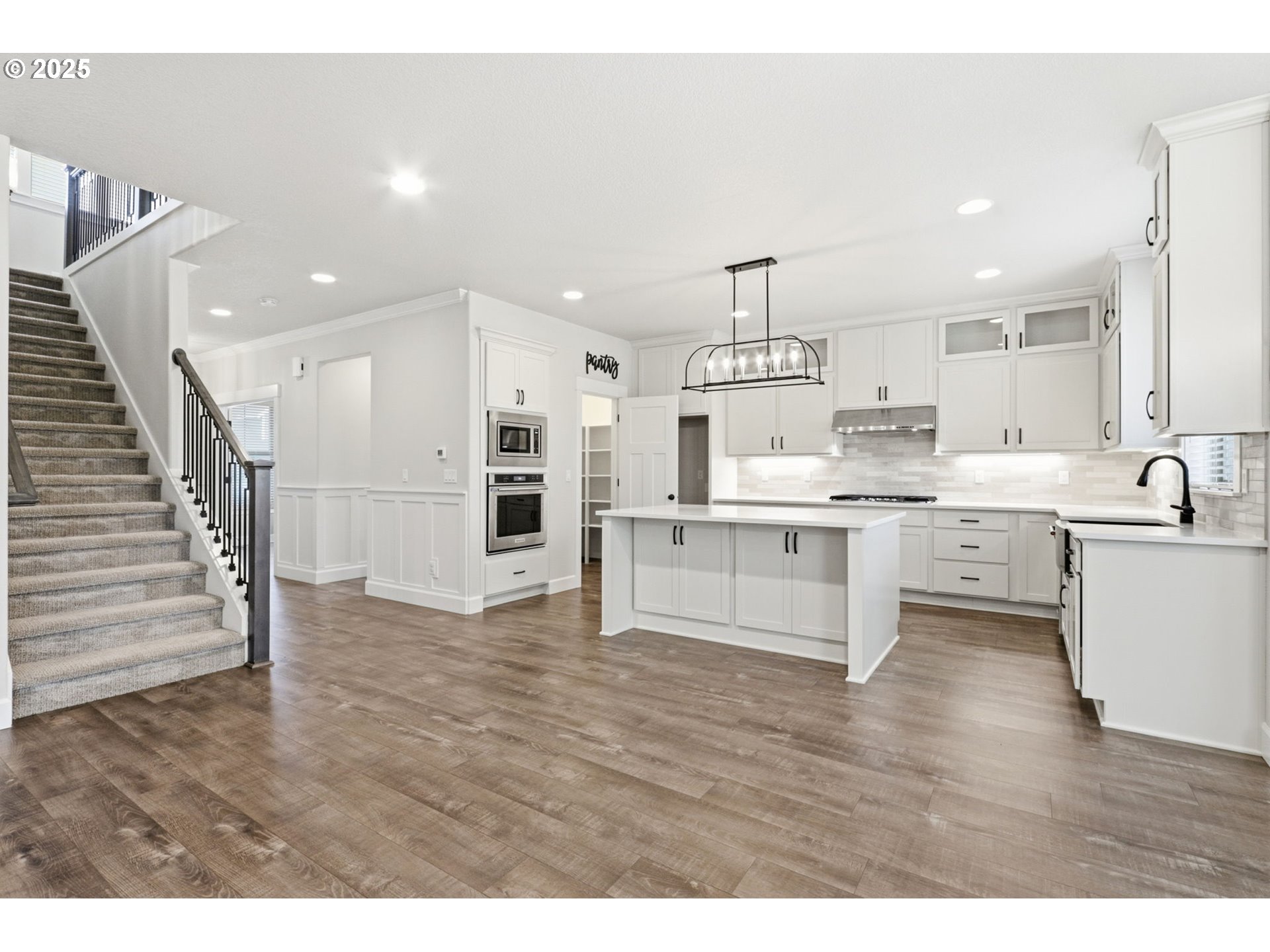 property viewer photo 4