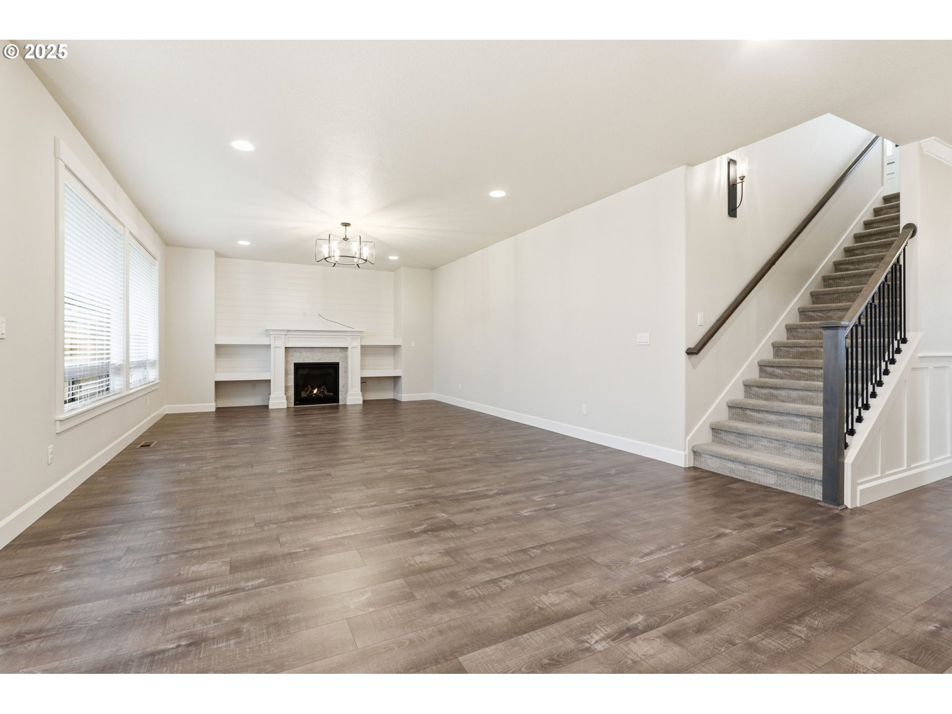 property viewer photo 7