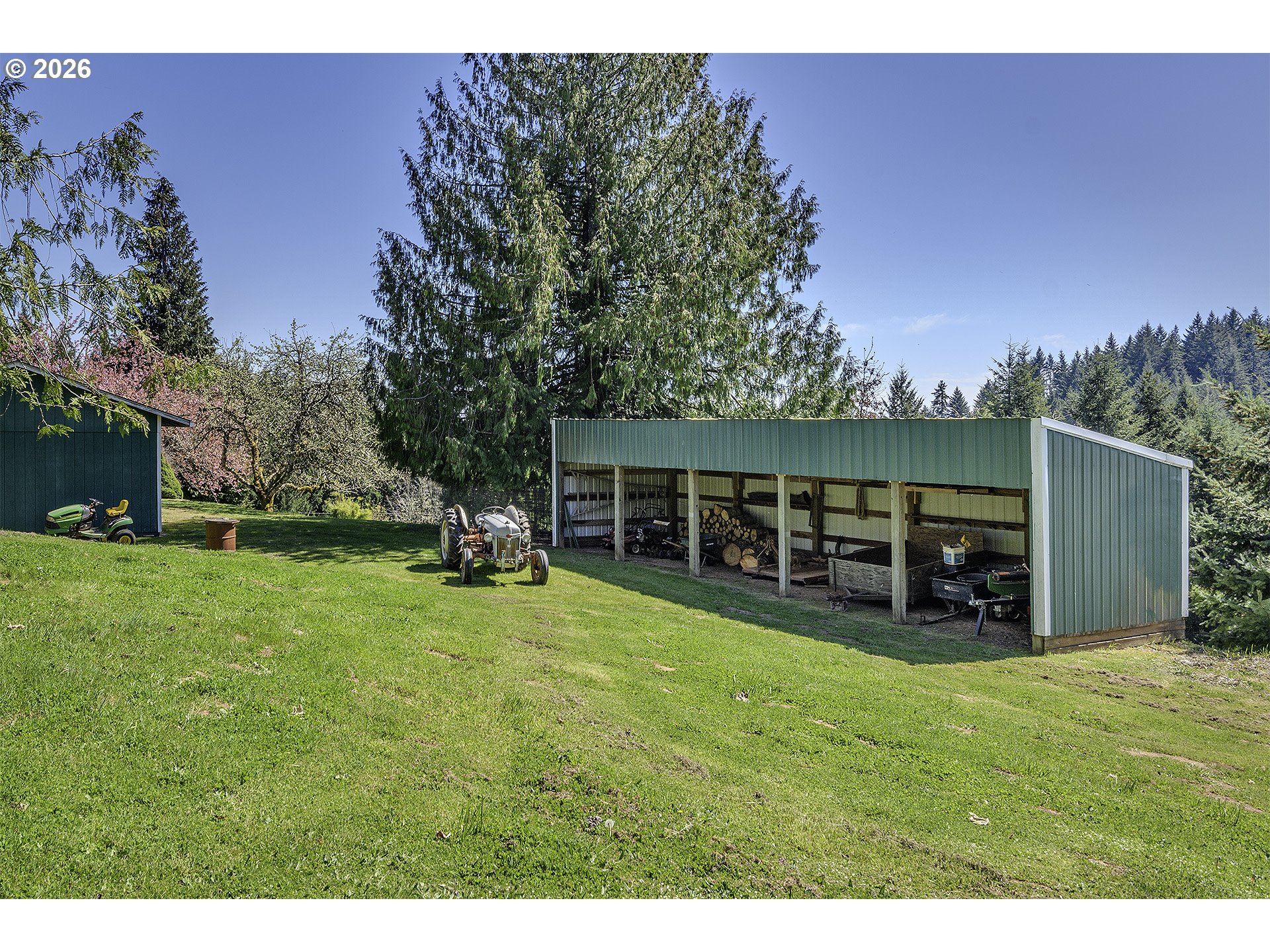 main property photo 35