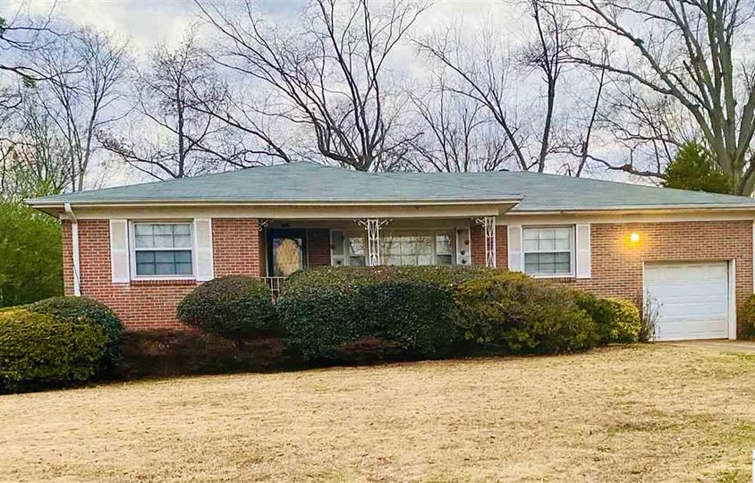 160 20th St, Hueytown, AL 35023