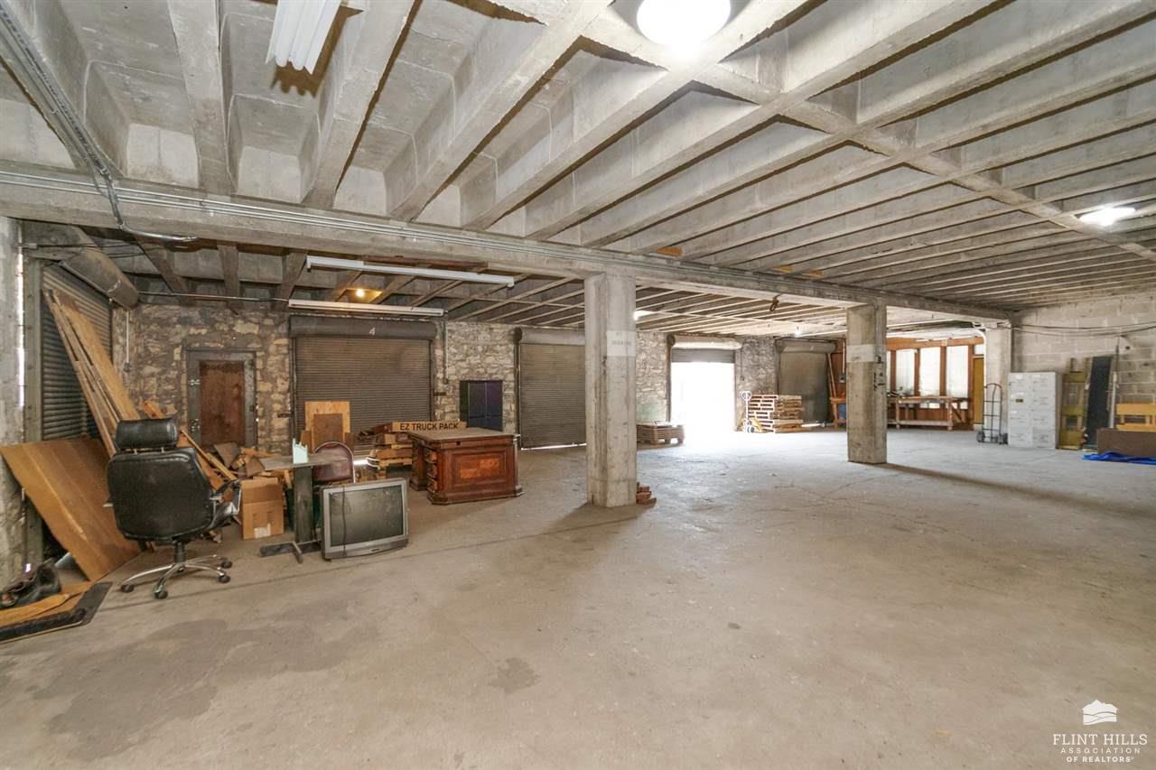 main property photo 13