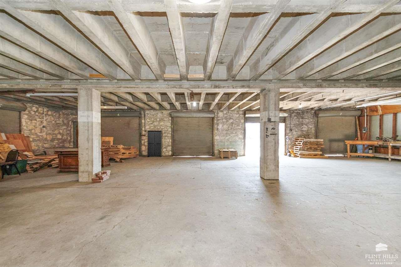 main property photo 14