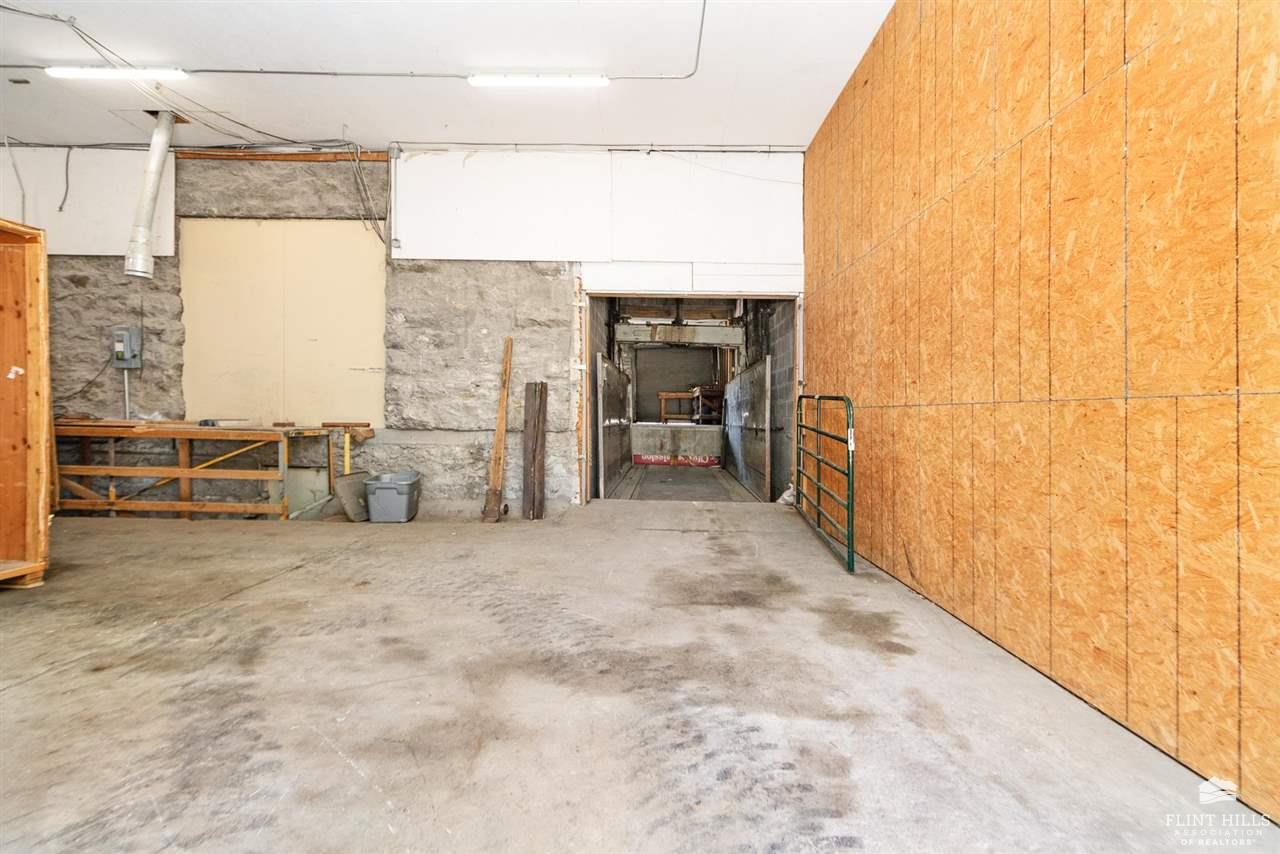 main property photo 16