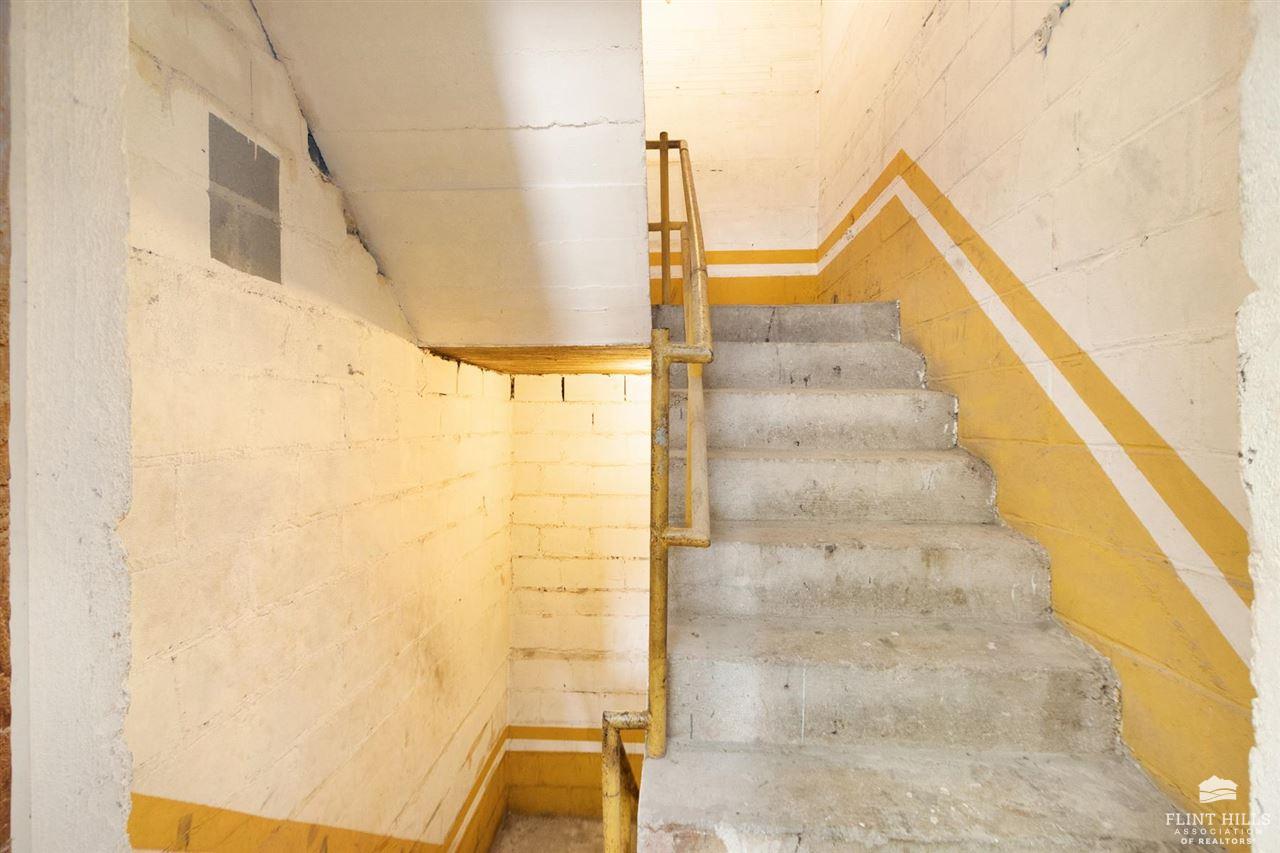 main property photo 22