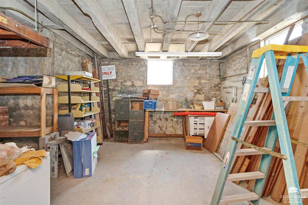 main property photo 39