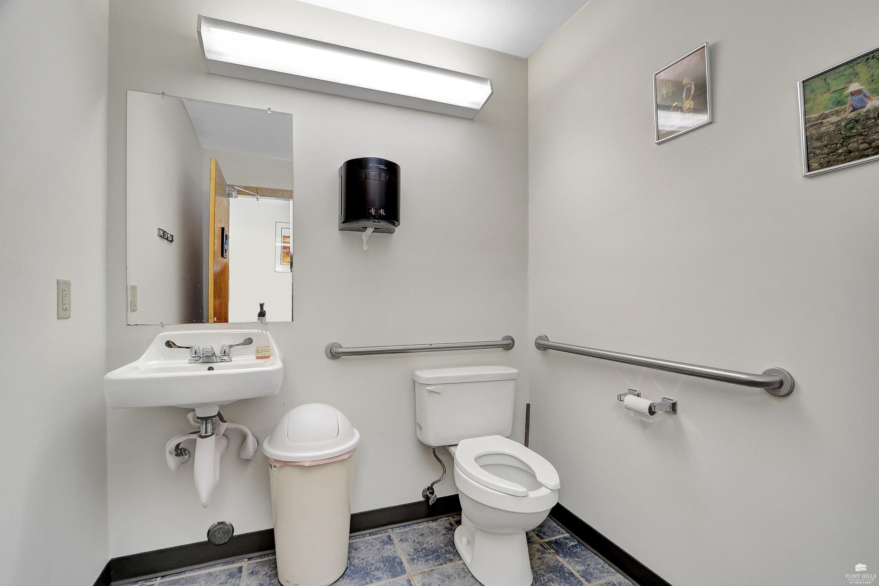 main property photo 29