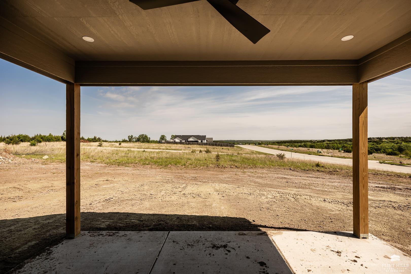 main property photo 10