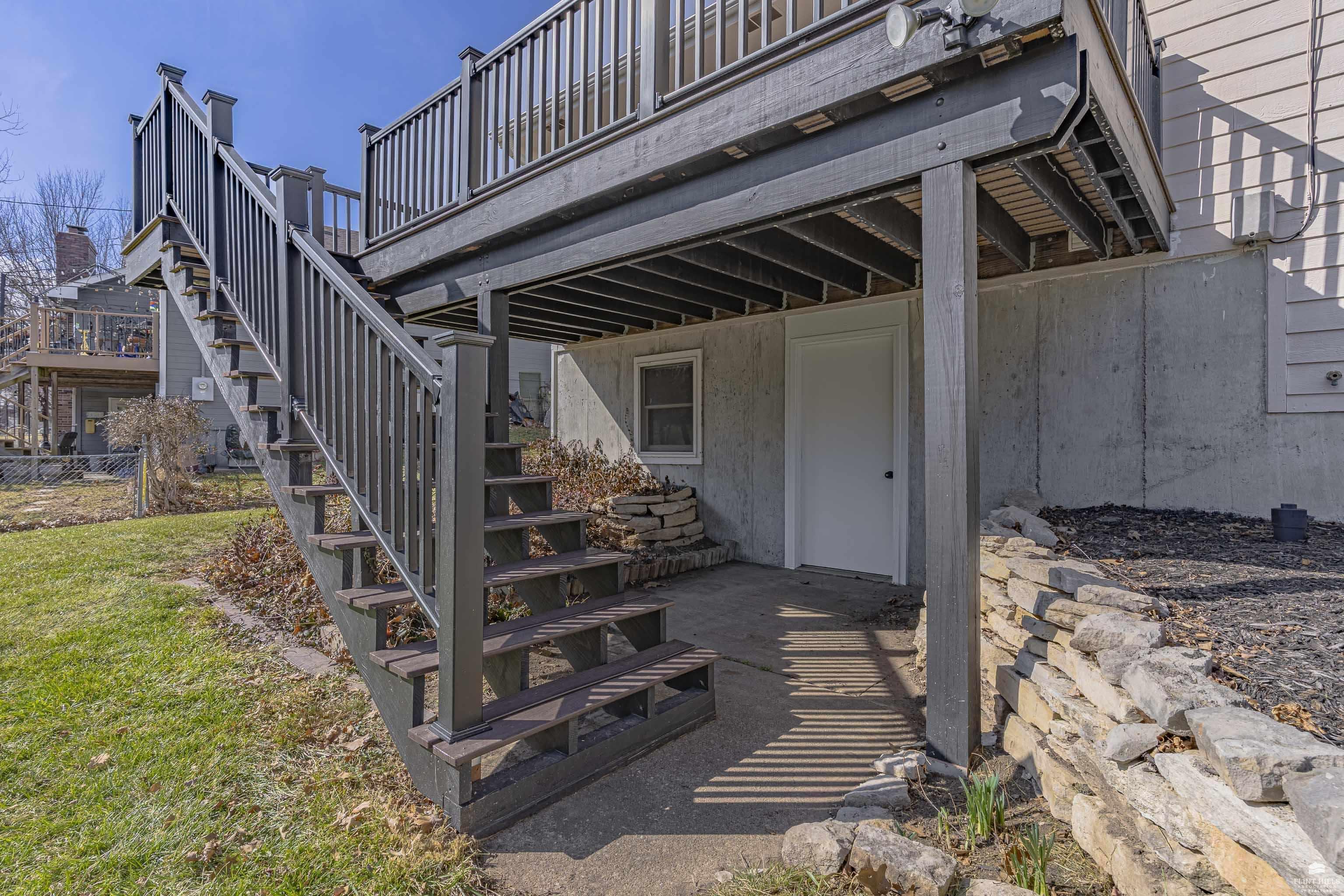 main property photo 34