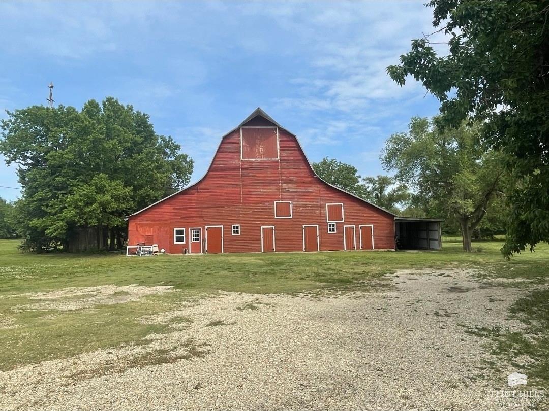 main property photo 29