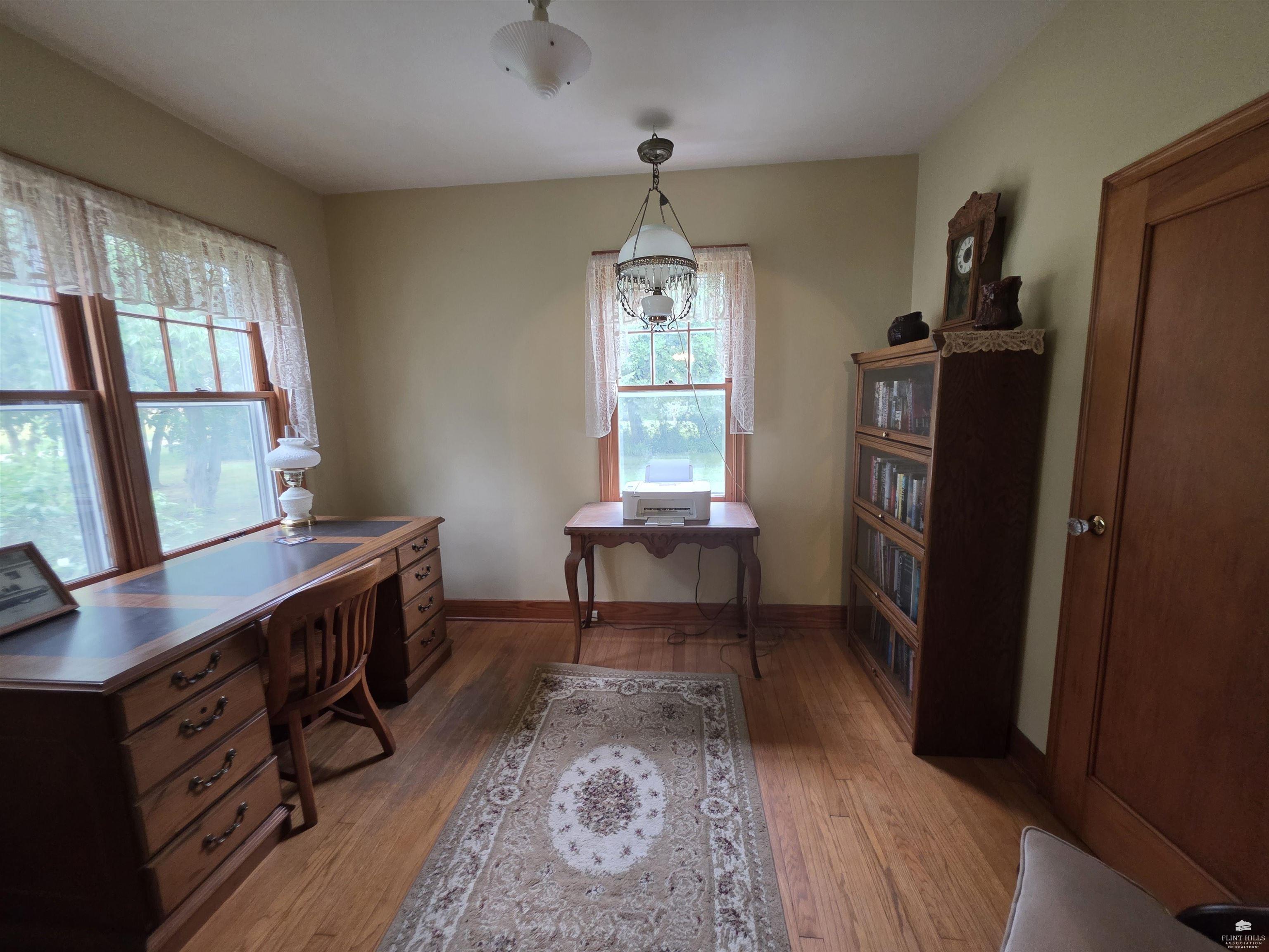 main property photo 6