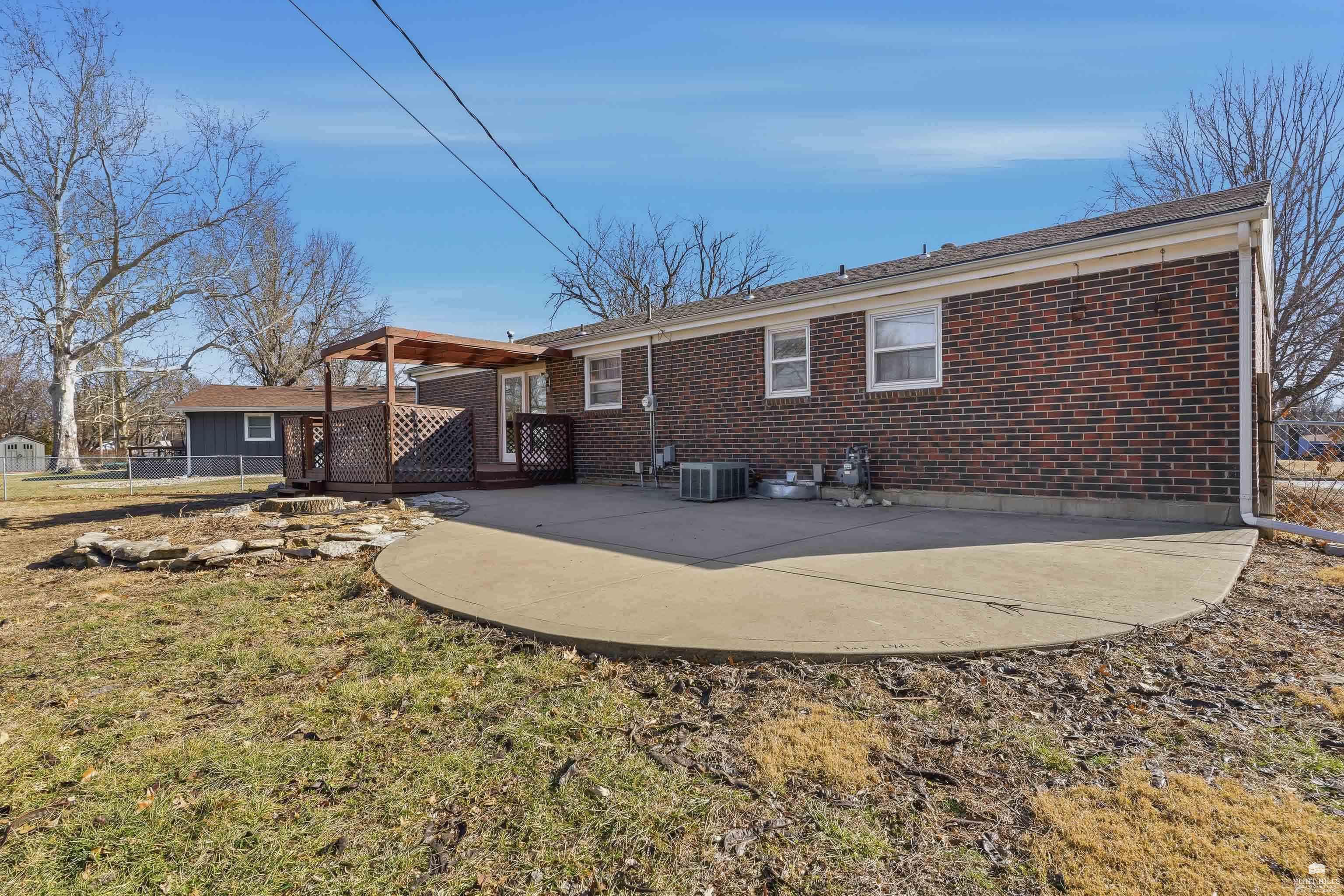 main property photo 34