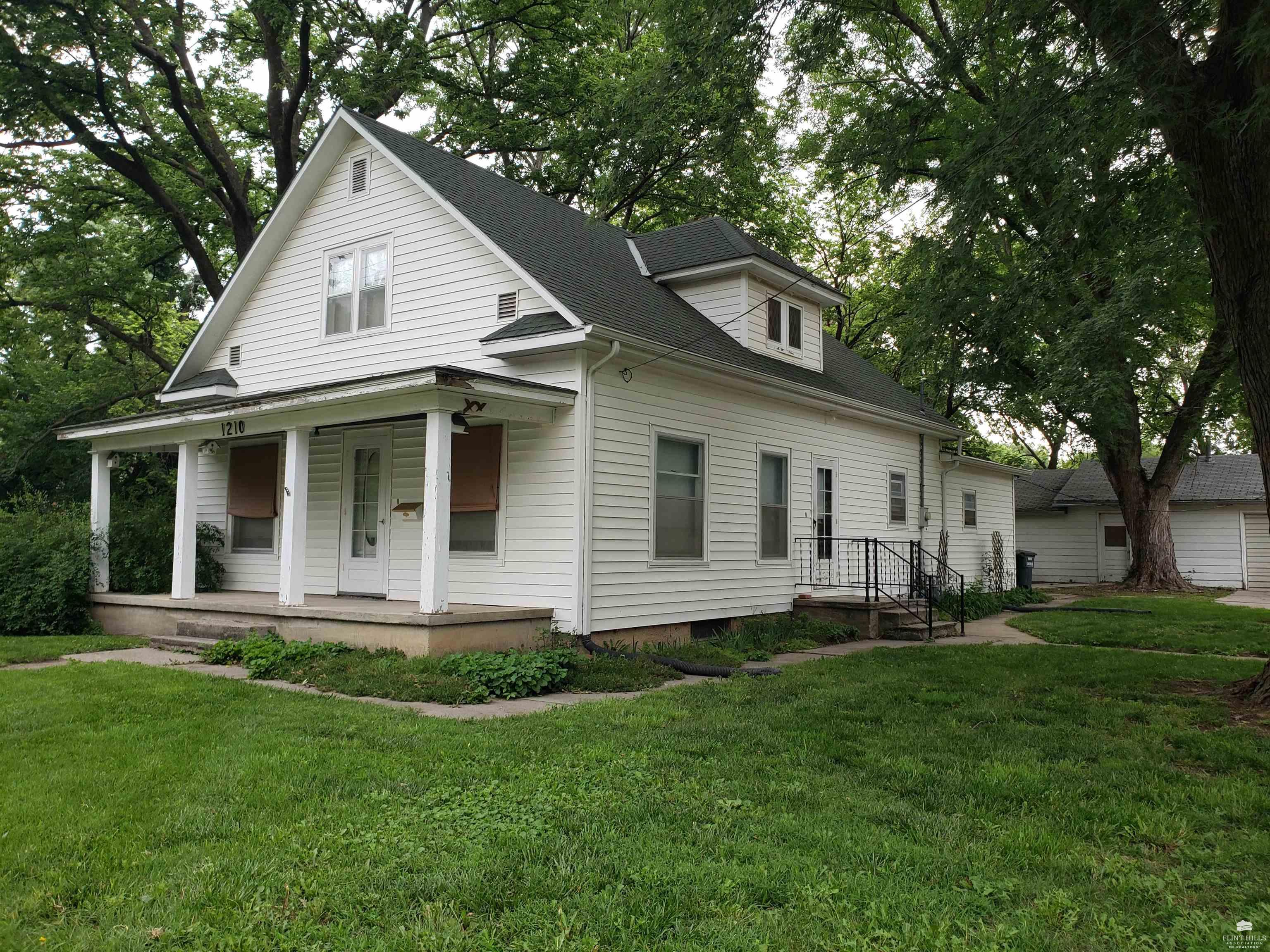 main property photo 0