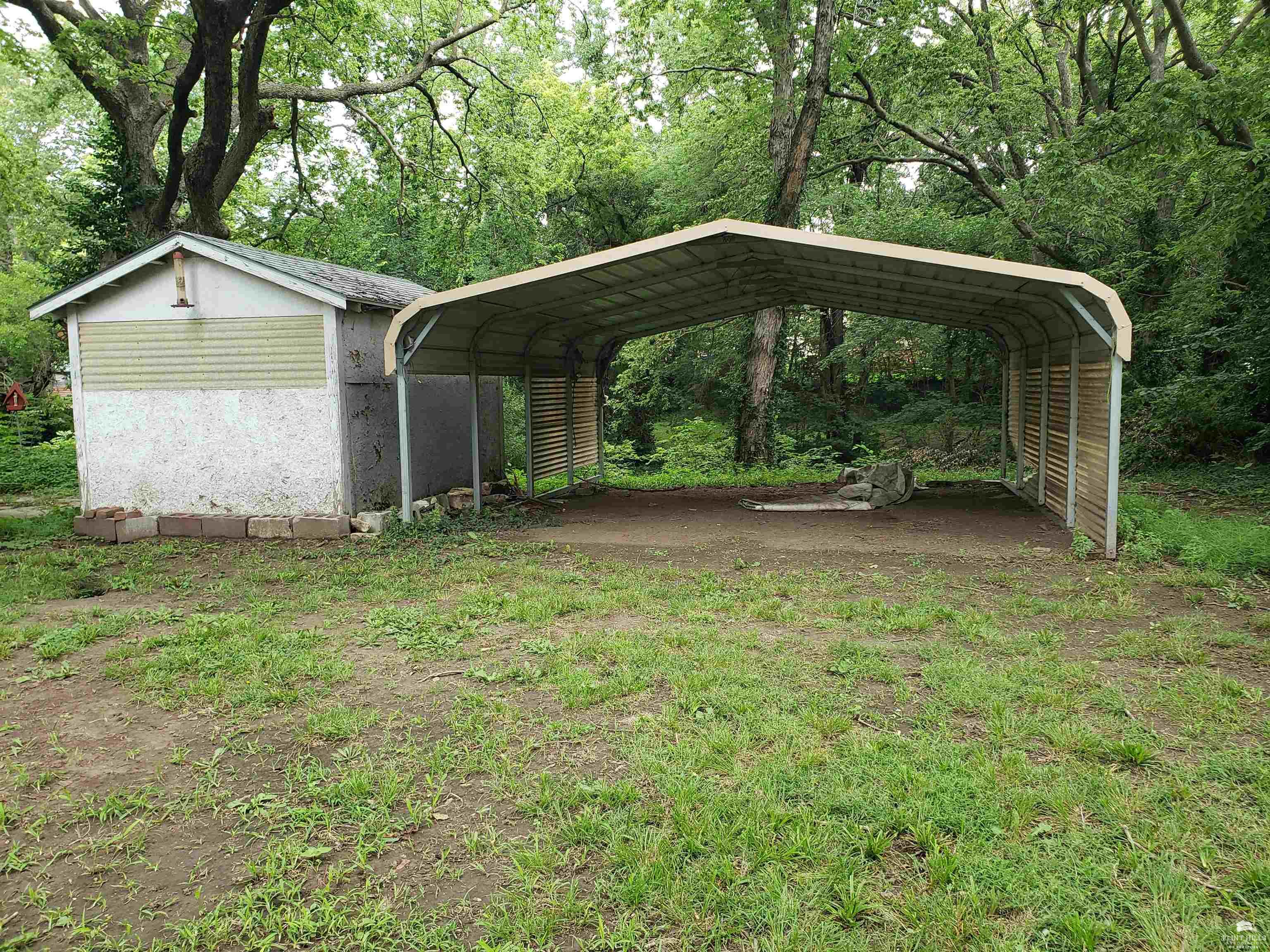 main property photo 35