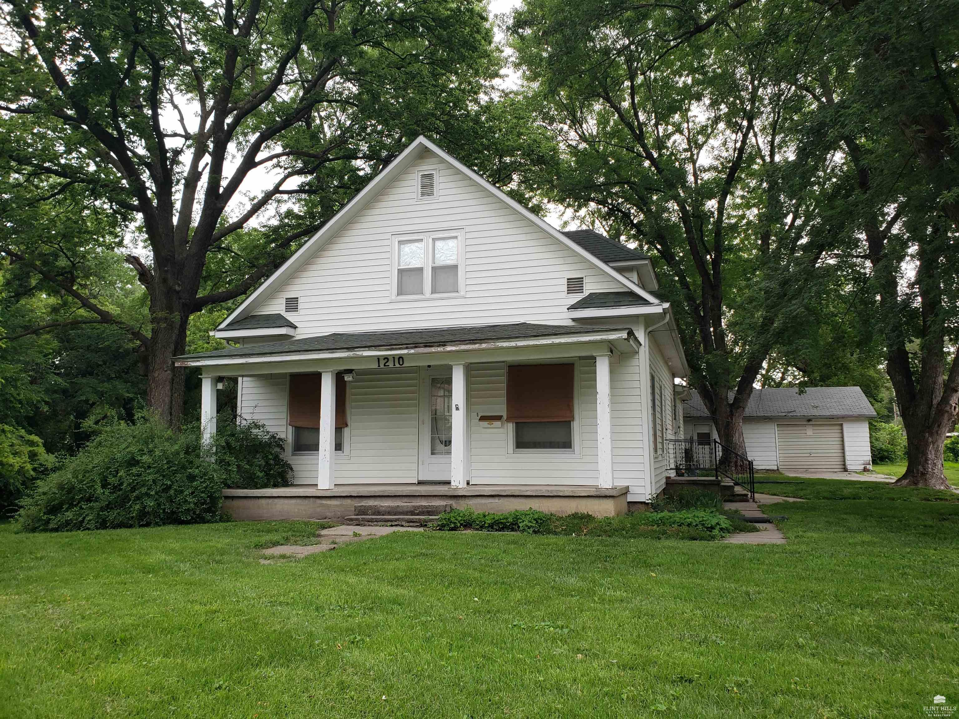 main property photo 39