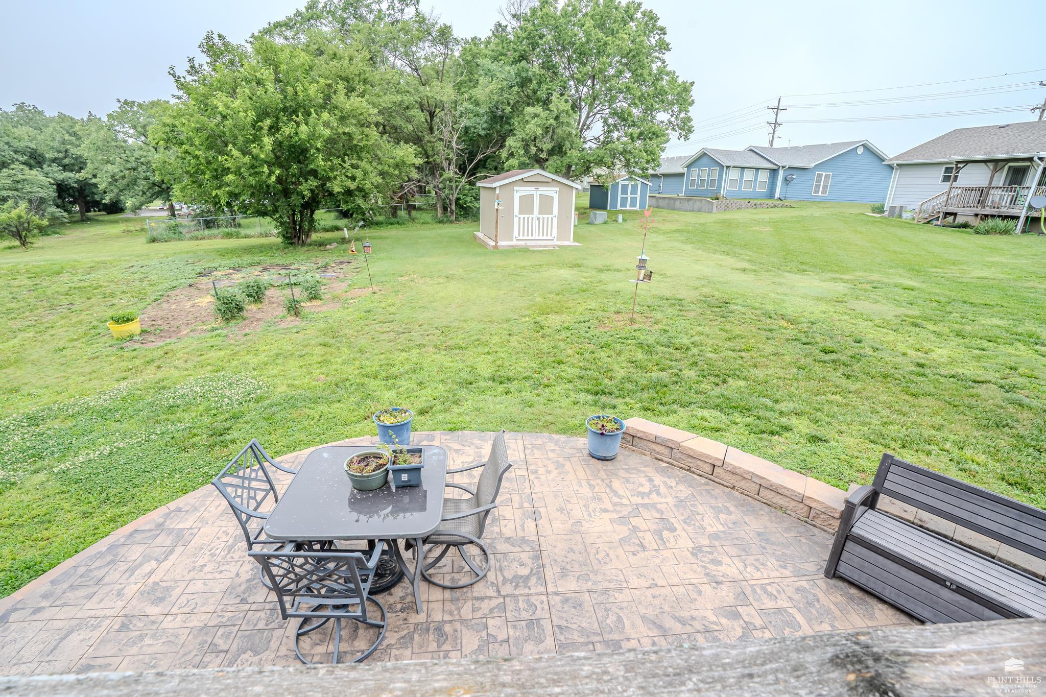 main property photo 10