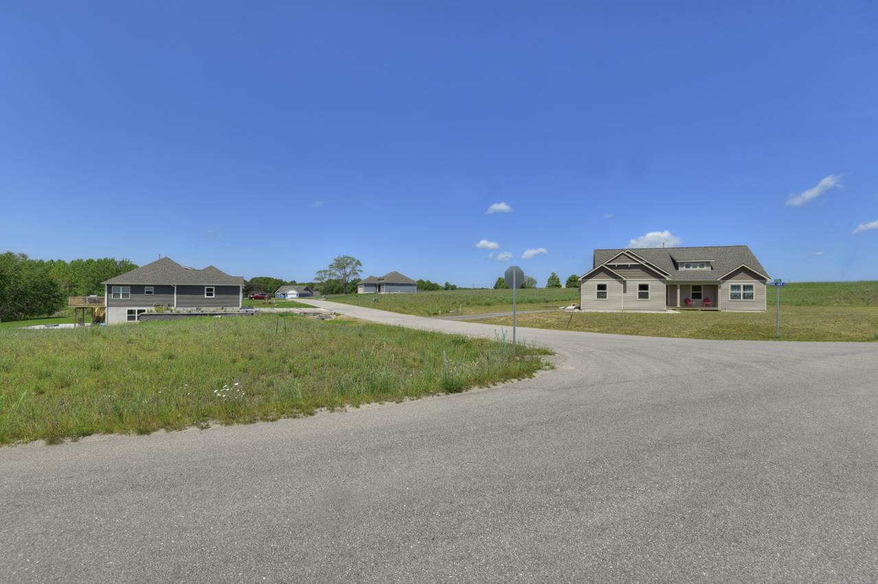 main property photo 4