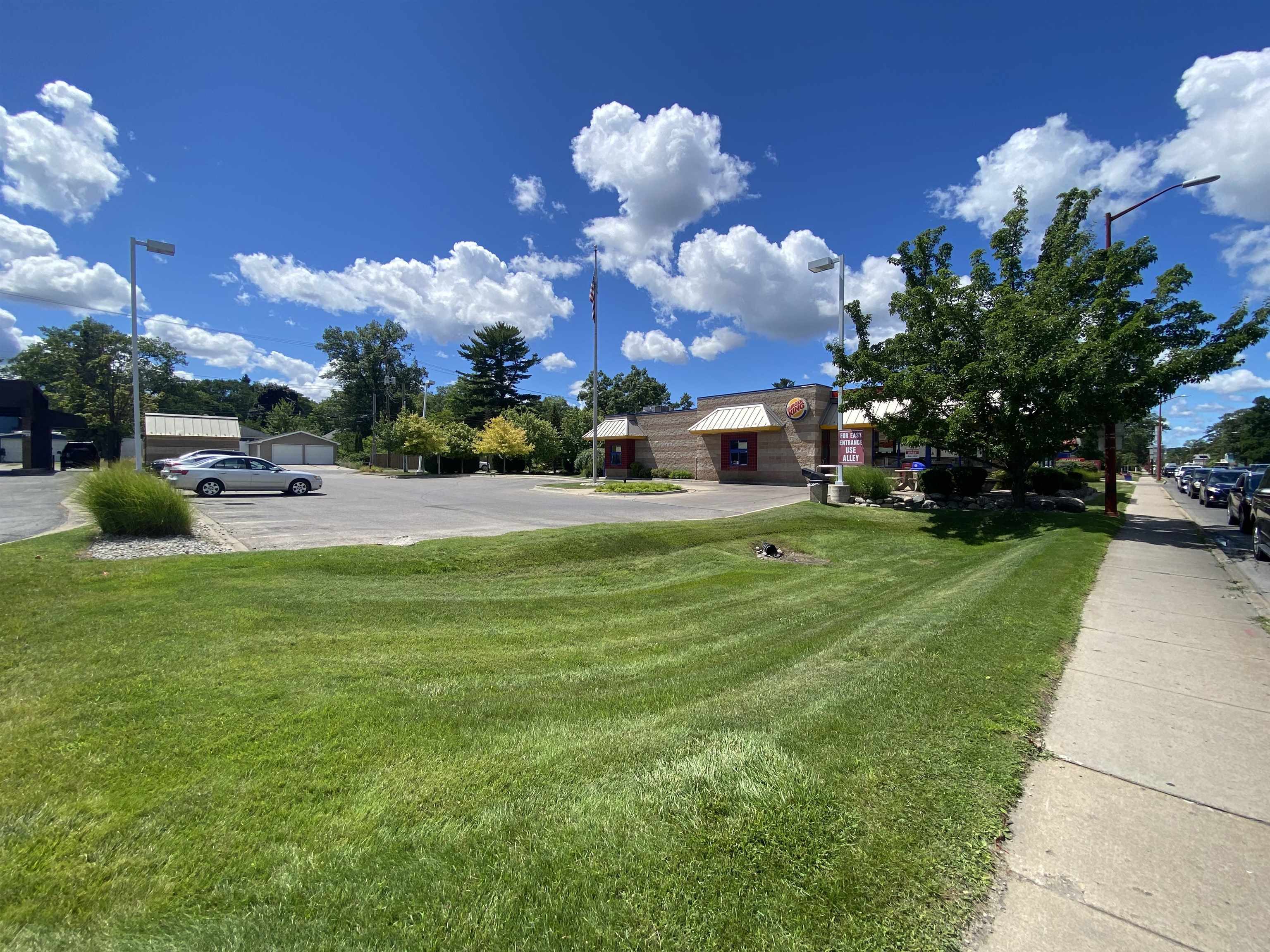 main property photo 9