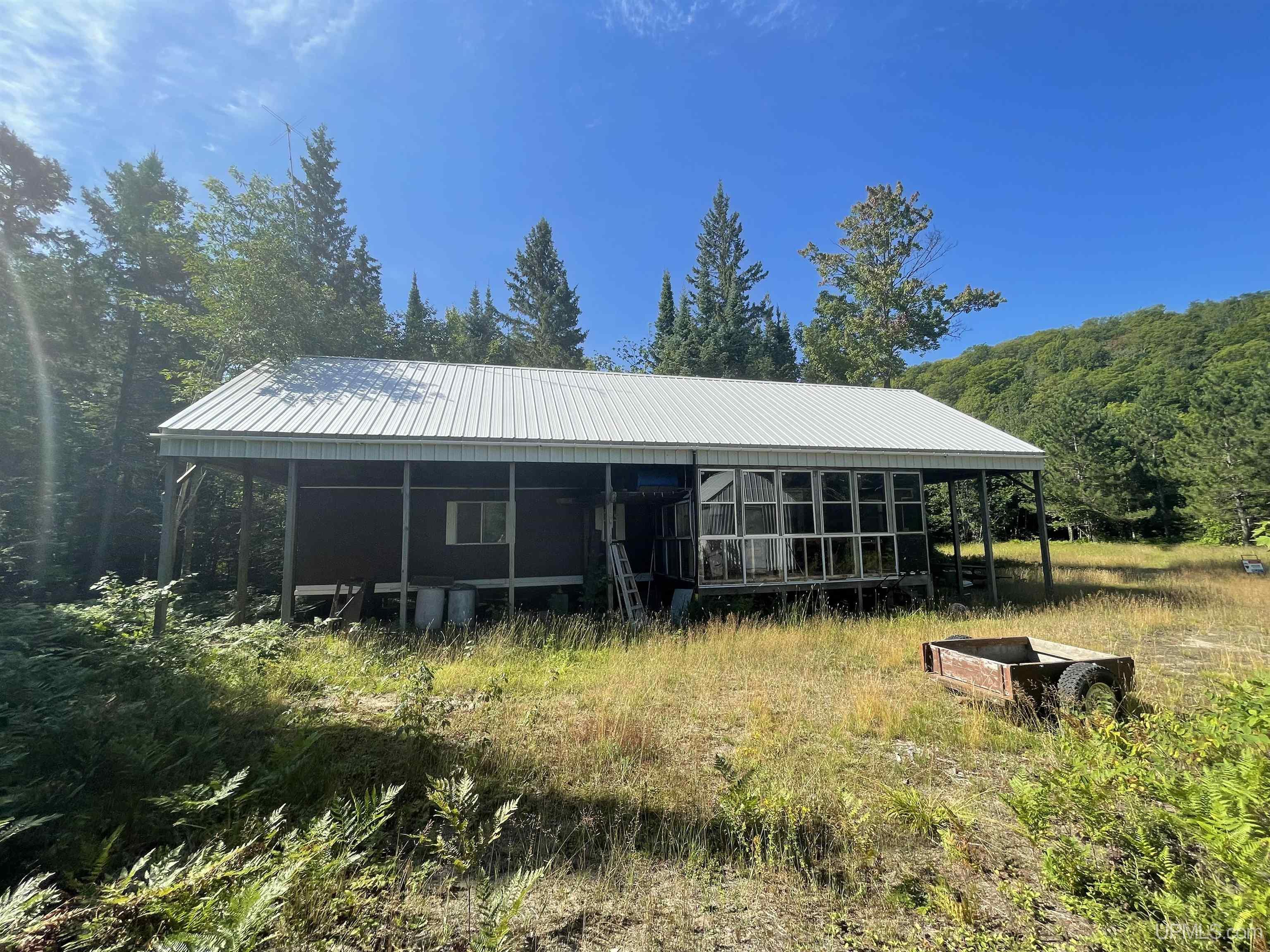 main property photo 32