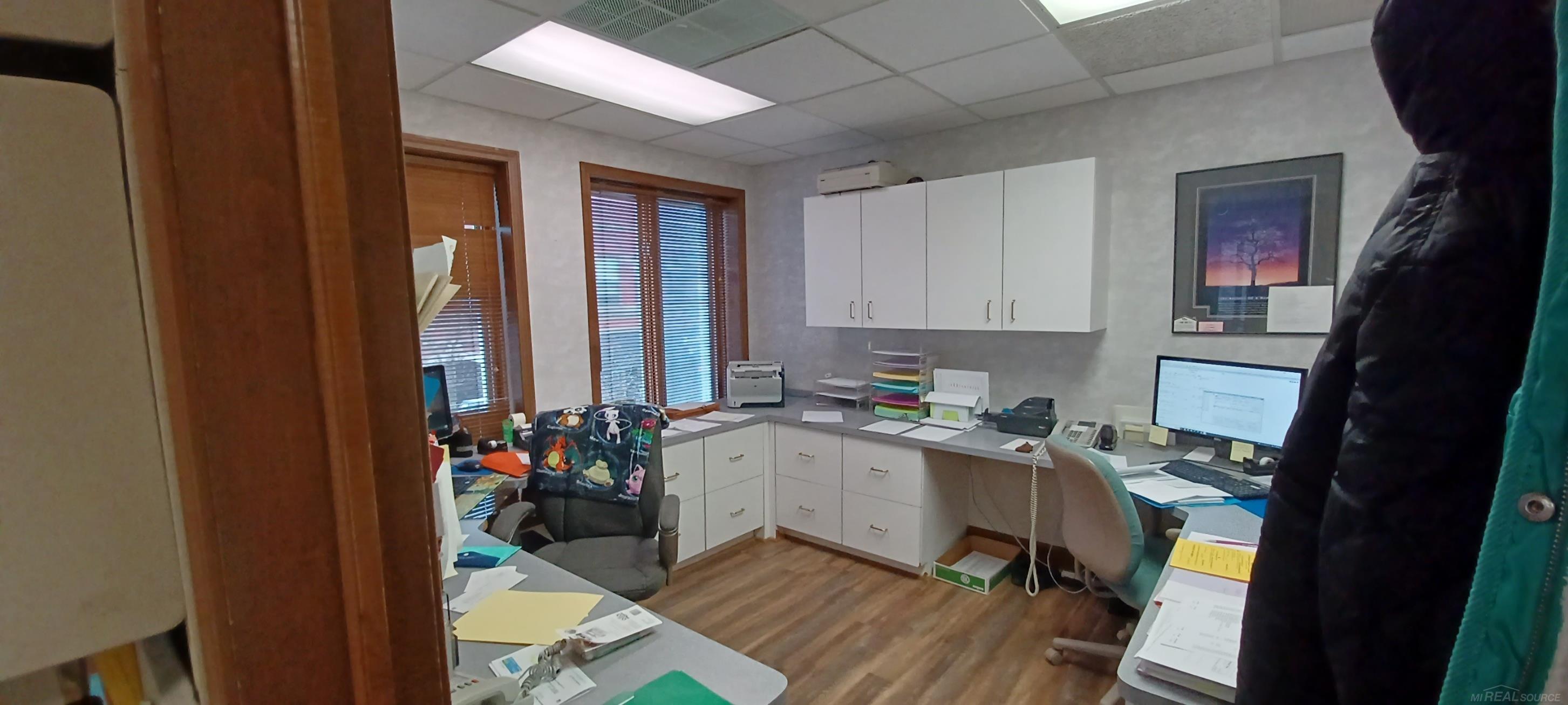 main property photo 14