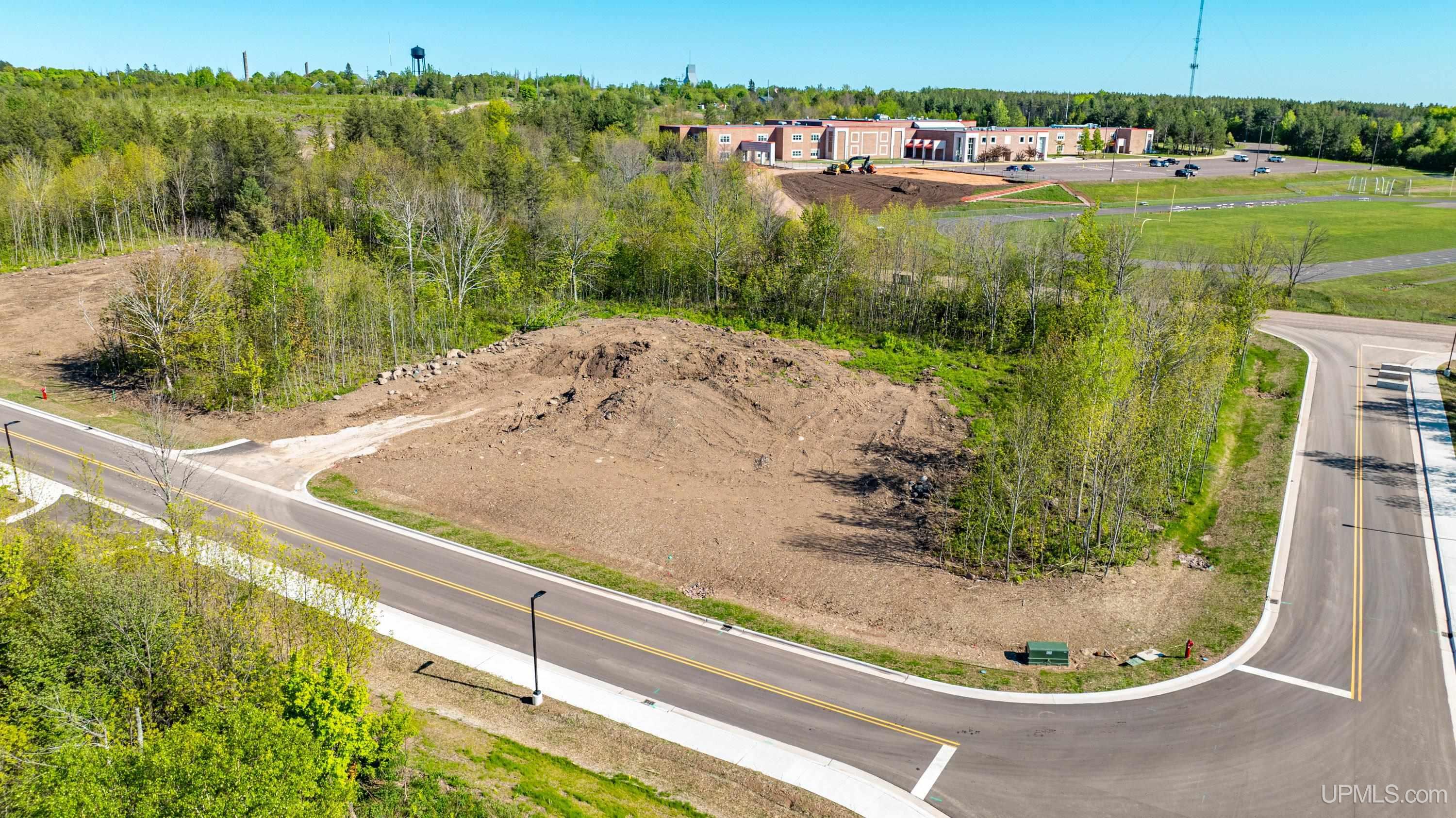 main property photo 16