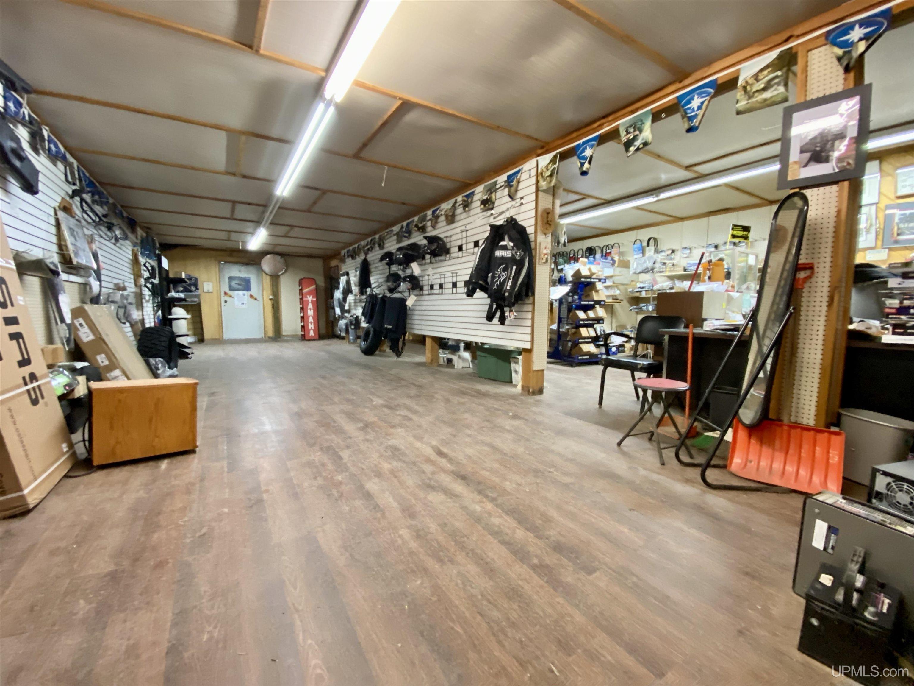 main property photo 12